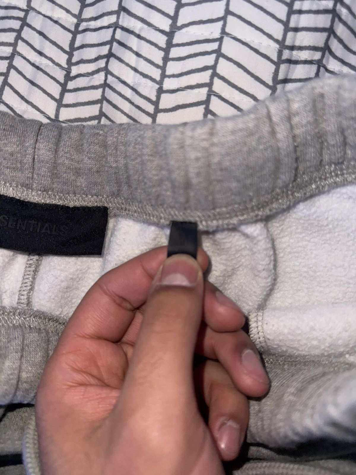 Essentials Fear of God Essentials Grey Short Size US 30 / EU 46 - 3 Thumbnail