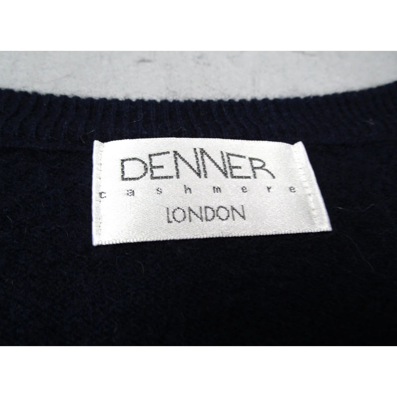 Vintage VINTAGE Denner Cashmere Sweater Mens Medium Navy Blue 100% Cashmere V-Neck Pullover Slim Fit Mens Size M Size US M / EU 48-50 / 2 - 2 Thumbnail