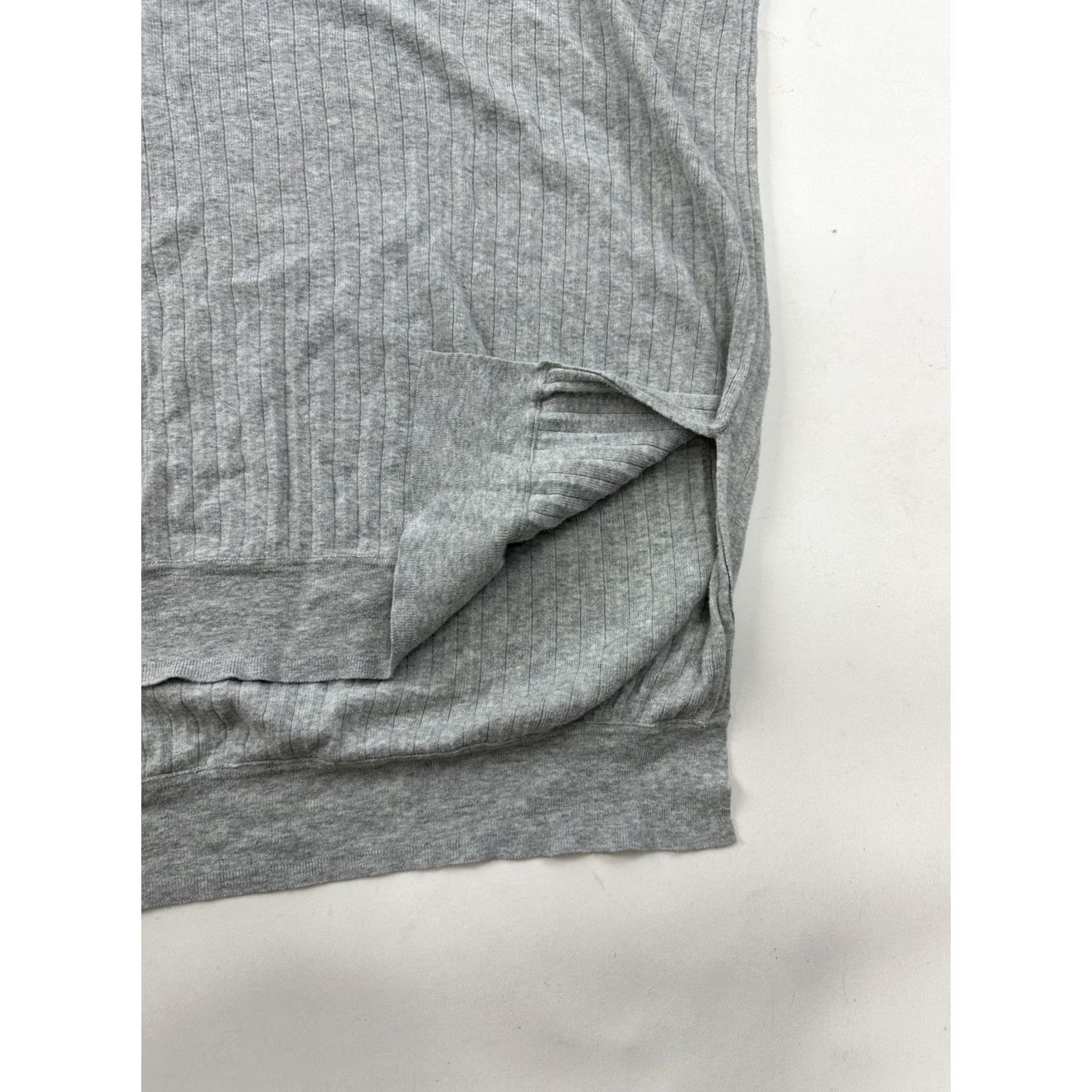 Vintage Cabi Shirt Womens Medium Gray Watson Pullover Lightweight Style #5451 Ladies Size M / US 6-8 / IT 42-44 - 2 Thumbnail