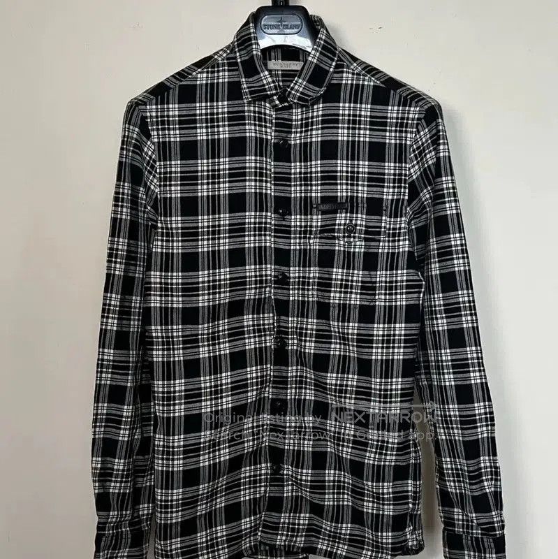 Burberry Burberry Gray Checkered Cotton Shirt for Men. Size US S / EU 44-46 / 1 - 1 Thumbnail