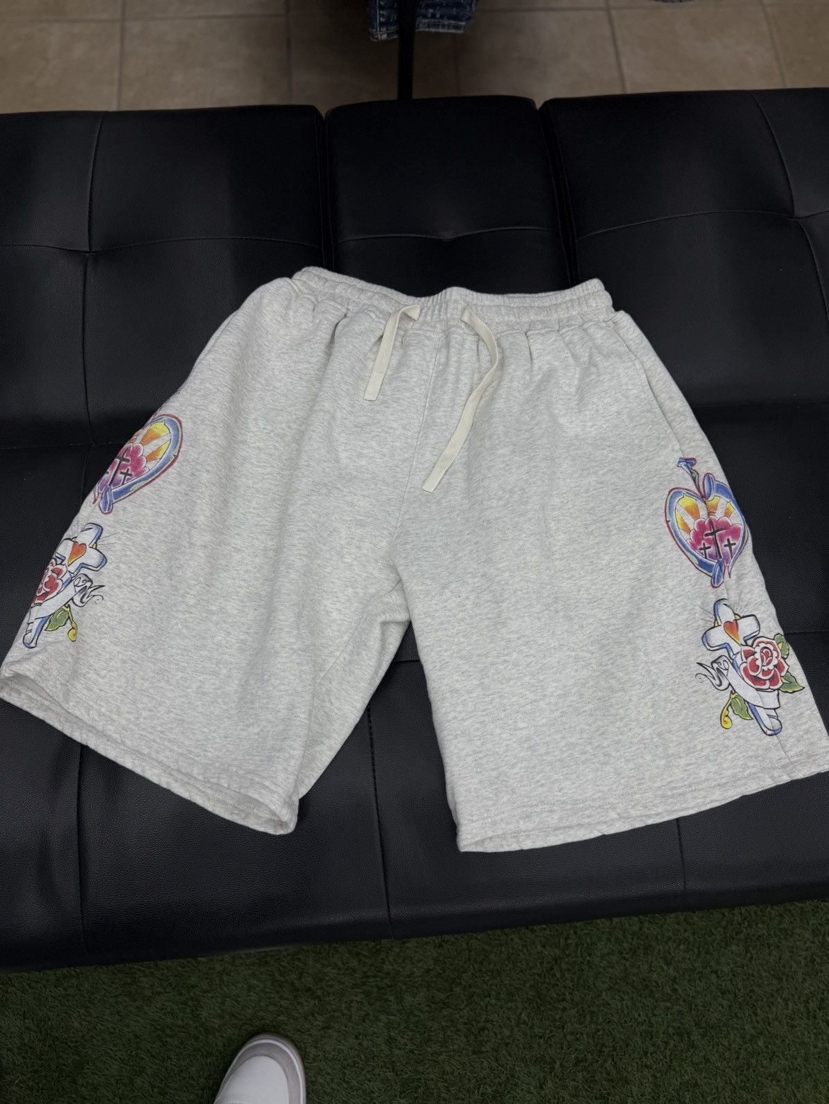Other We Are Righteous Grey Cotton Shorts Size Large (NEW) Size US 33 - 1 Thumbnail