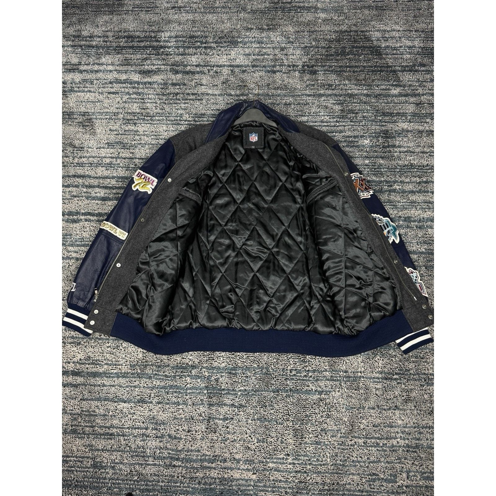 NFL Dallas Cowboys Súper Bowl Champions Varsity Jacket Sz L NFL Size US L / EU 52-54 / 3 - 6 Thumbnail