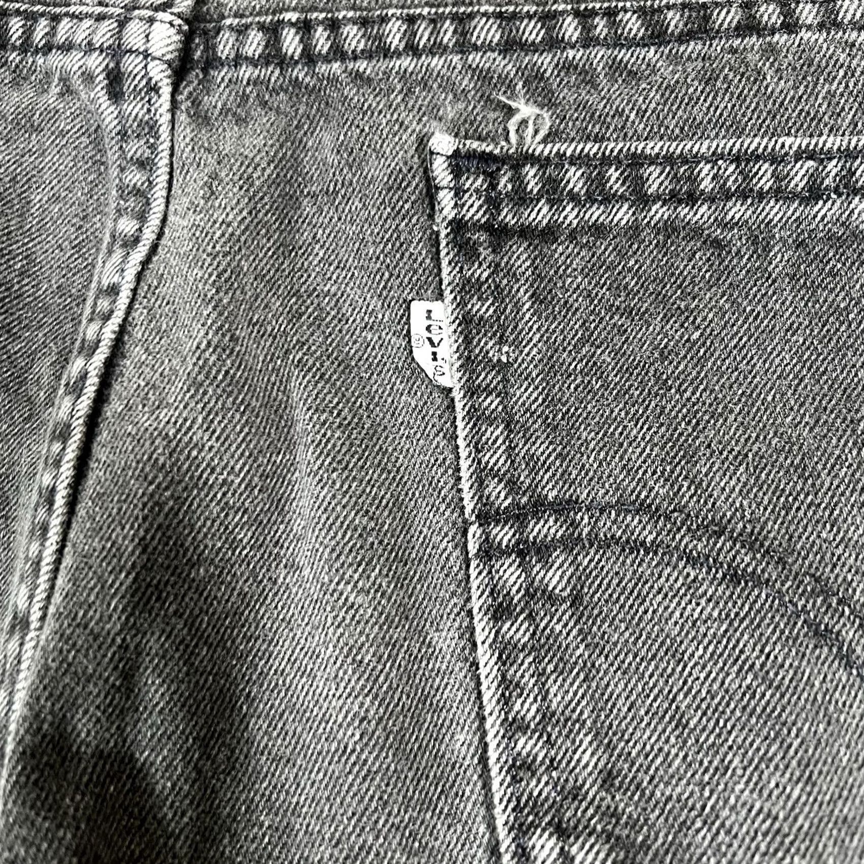 Levi's VINTAGE Levi's Jeans 34x29 Black White Tab Relaxed Straight Leg Made In USA Faded Mens Jeans Size US 34 / EU 50 - 3 Thumbnail