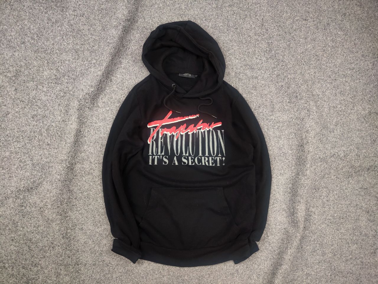 Trapstar London Trapstar revolution it's a secret Logo Black Hoodie Size US S / EU 44-46 / 1 - 1 Thumbnail