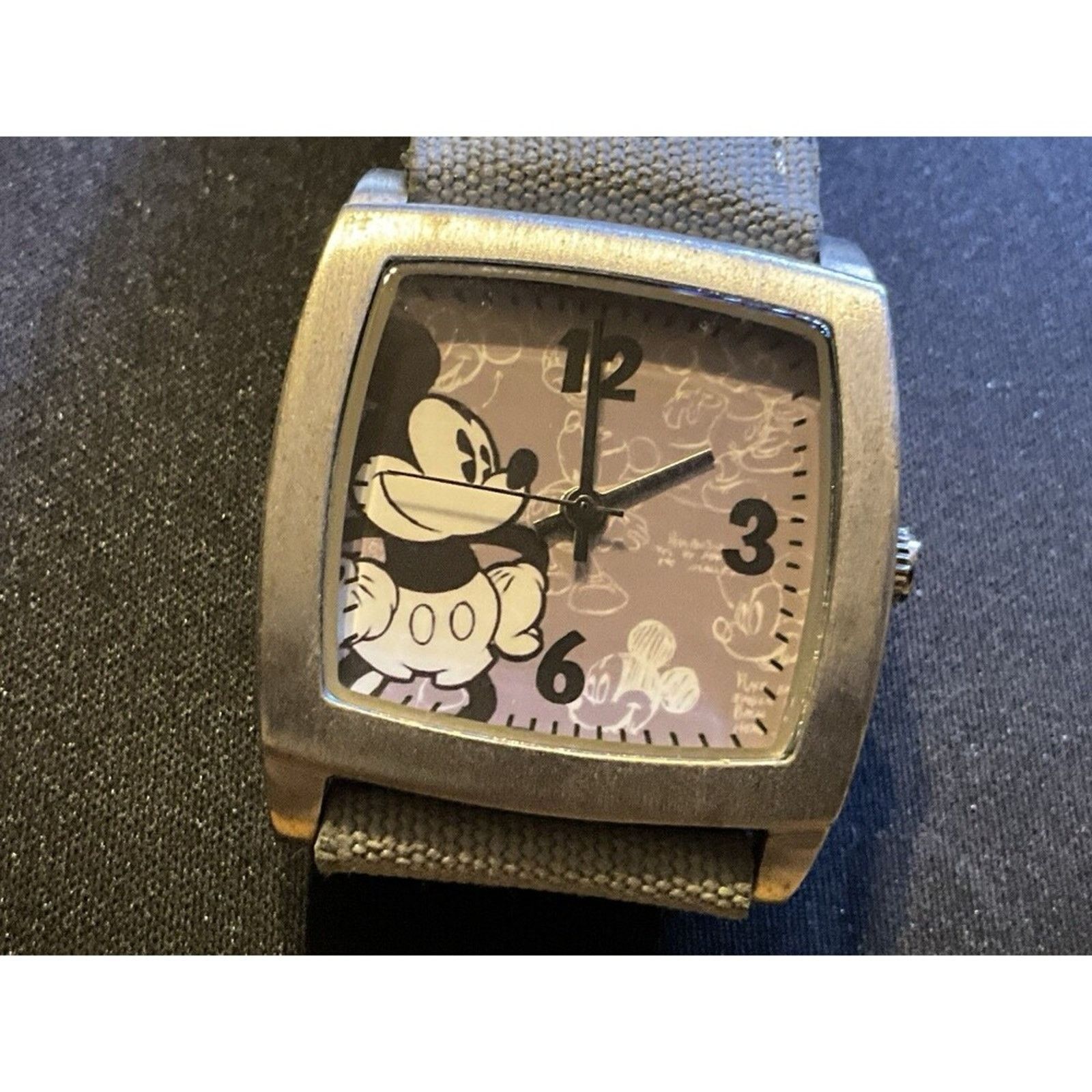 Disney Disney Parks Limited Release Watch EUC Needs Battery Size ONE SIZE - 1 Thumbnail