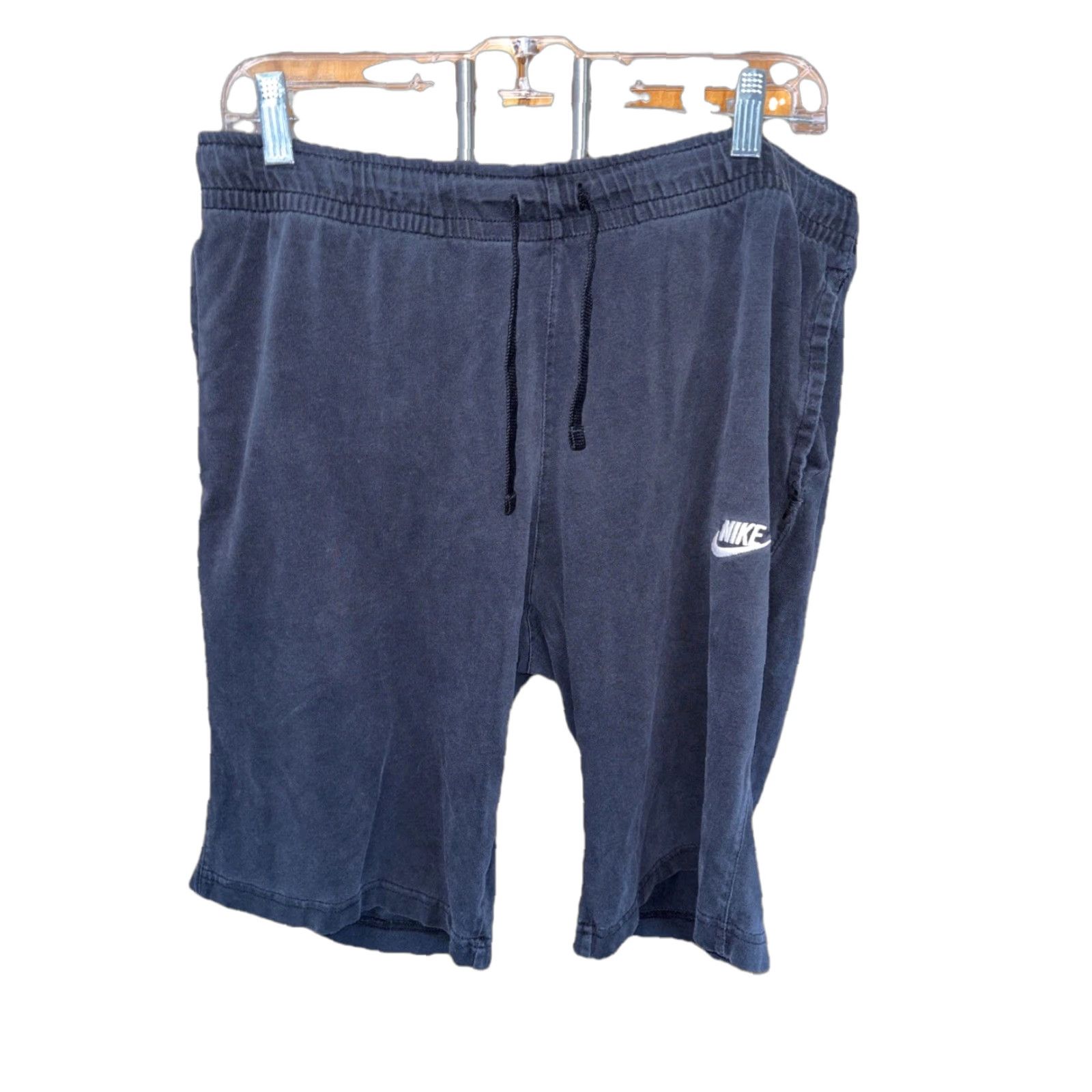 Nike Nike Shorts Men Black L Pockets Elastic Waist Drawstring Cotton Embroidered Logo Size US 33 - 1 Thumbnail