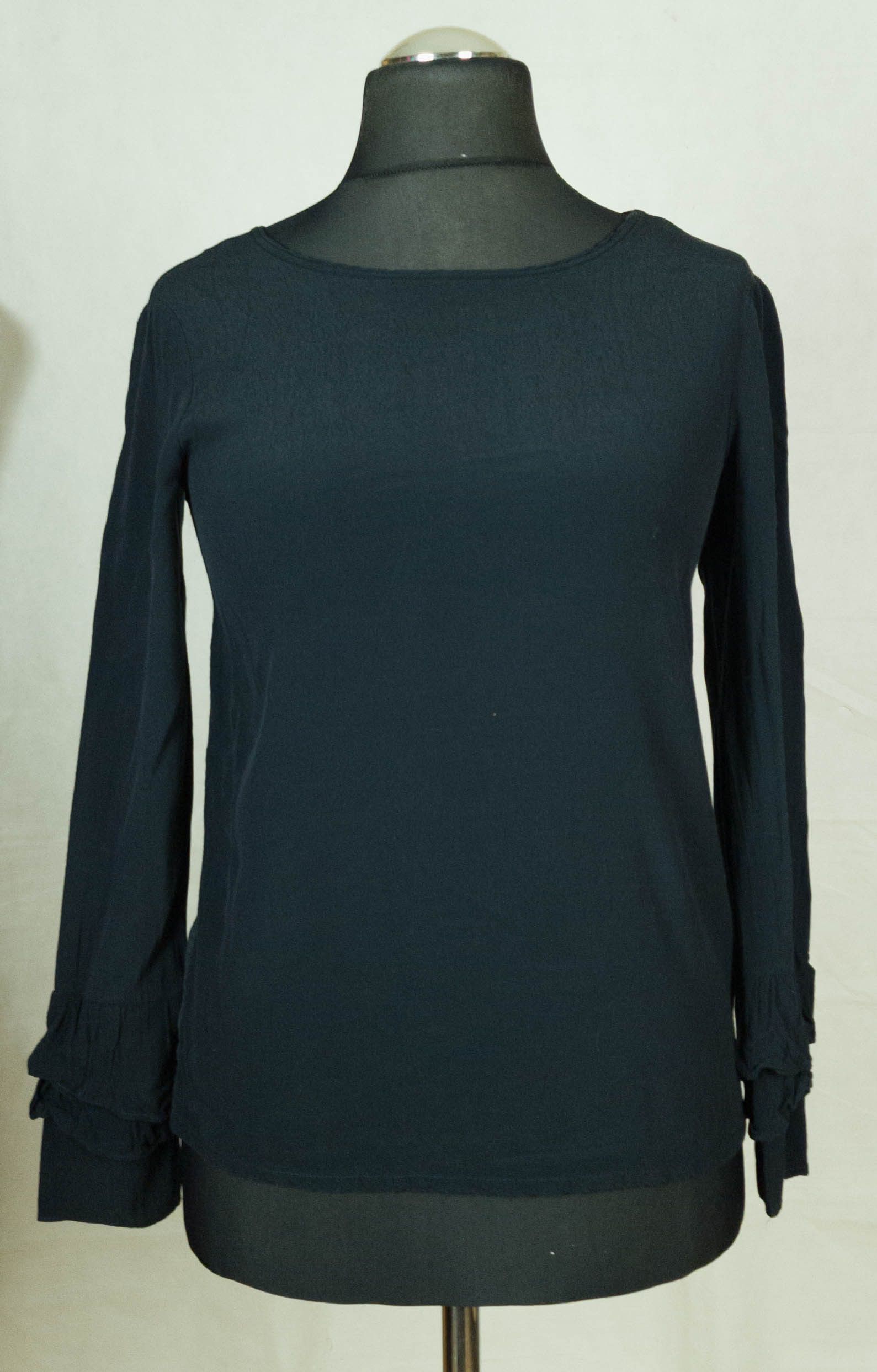 Massimo Dutti Massimo Dutti womens top blouse size S-M ( LABEL M) Size M / US 6-8 / IT 42-44 - 1 Thumbnail