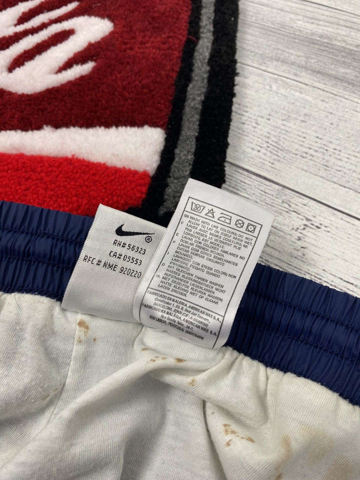 Nike Vintage 90s Nike Nylon Sweatpants Y2K Size L Size US 34 / EU 50 - 11 Thumbnail
