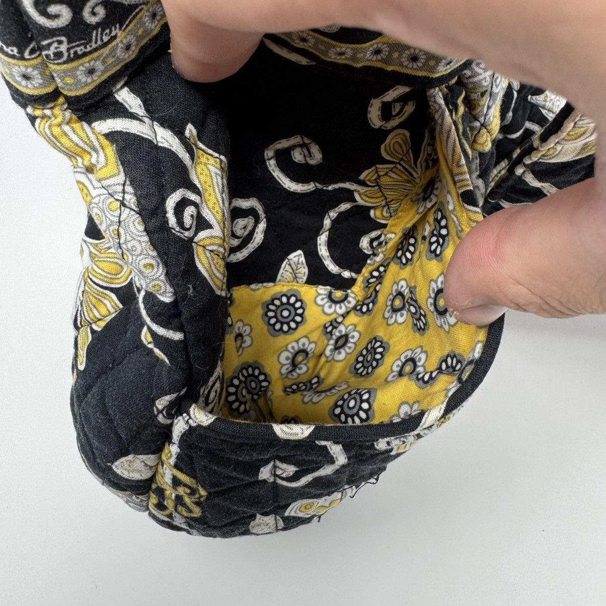 Vera Bradley VERA BRADLEY Yellow Bird Morgan Bucket Purse Zip Retired Size ONE SIZE - 10 Thumbnail