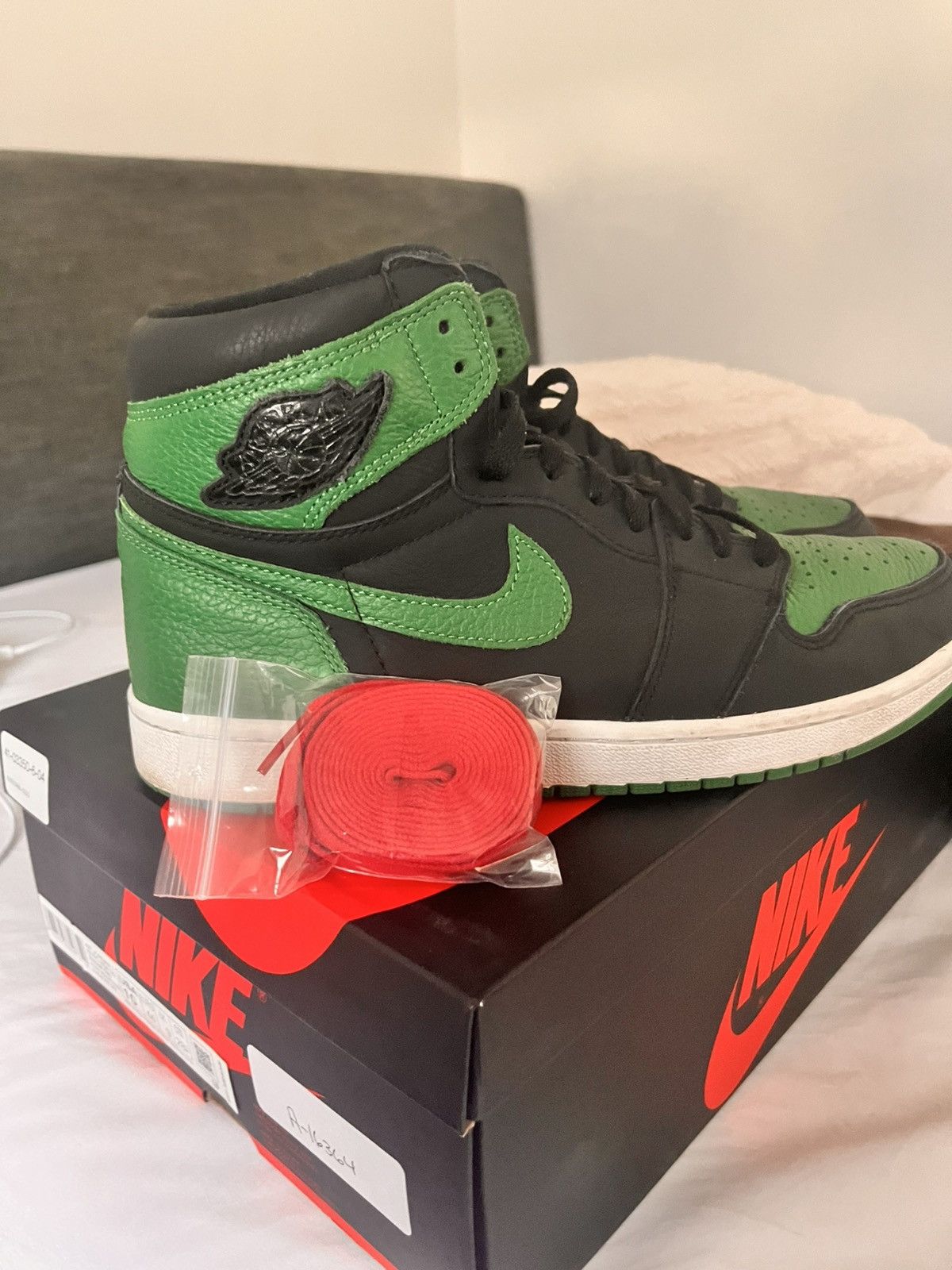 Jordan Brand JORDAN 1 PINE GREEN MENS Size US 10 / EU 43 - 9 Thumbnail