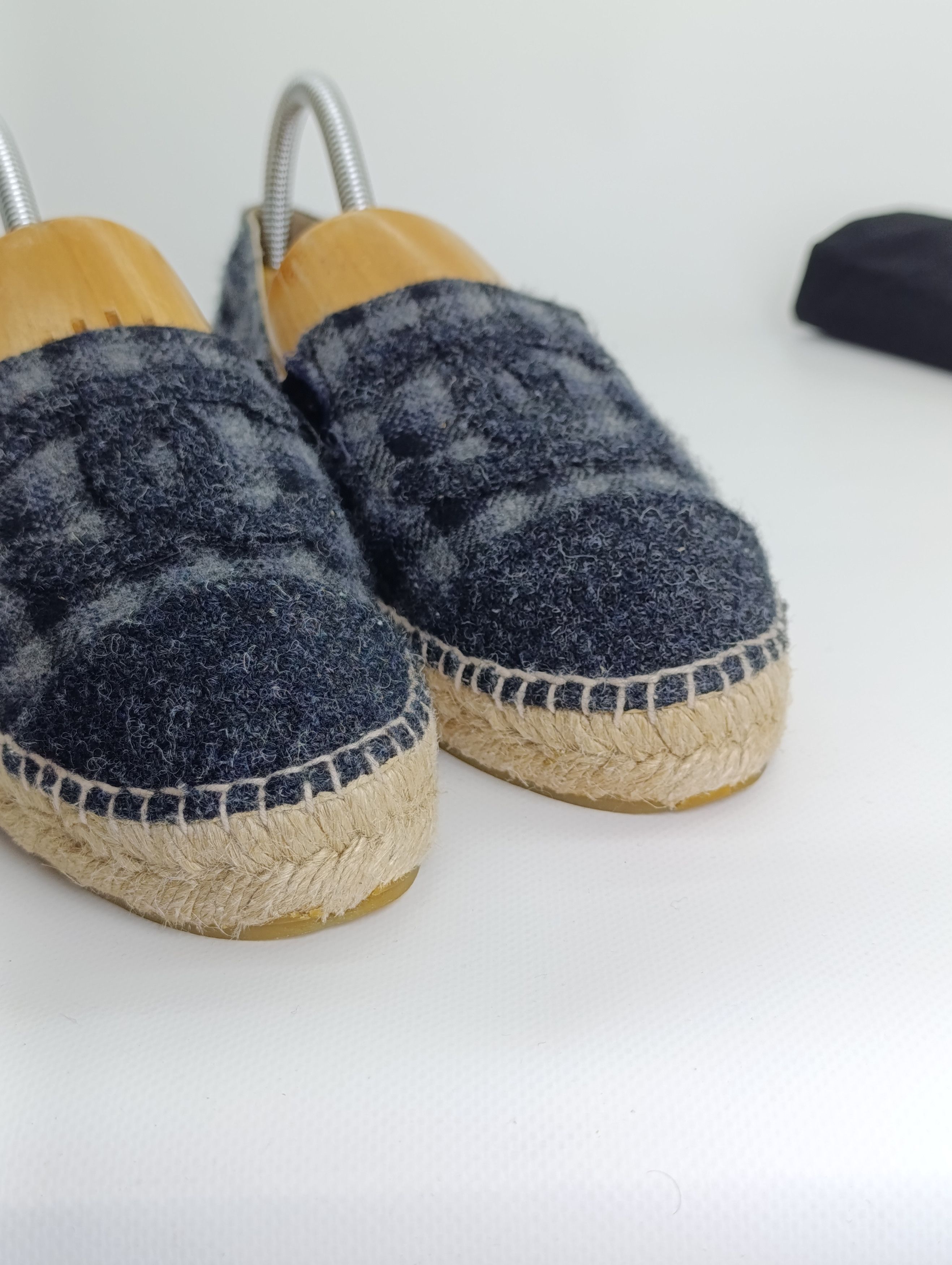 Chanel CHANEL ESPADRILLES FLANNEL CC LOGO GRAY WEDGE SHOES Size US 9 / IT 39 - 13 Thumbnail