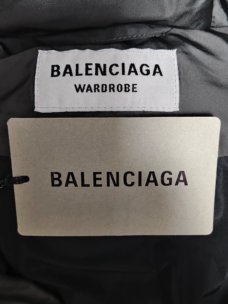 Balenciaga Balenciaga Classic Sporty B Oversize Down Jacket Size US S / EU 44-46 / 1 - 5 Thumbnail