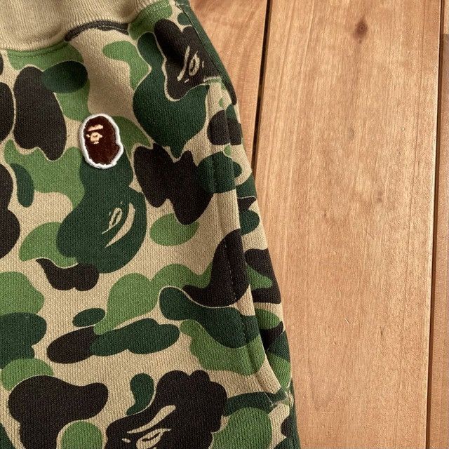 Bape × Undefeated BAPE × Undefeated ABC Camo Green Sweat pants APE ★size S Size US 30 / EU 46 - 5 Thumbnail