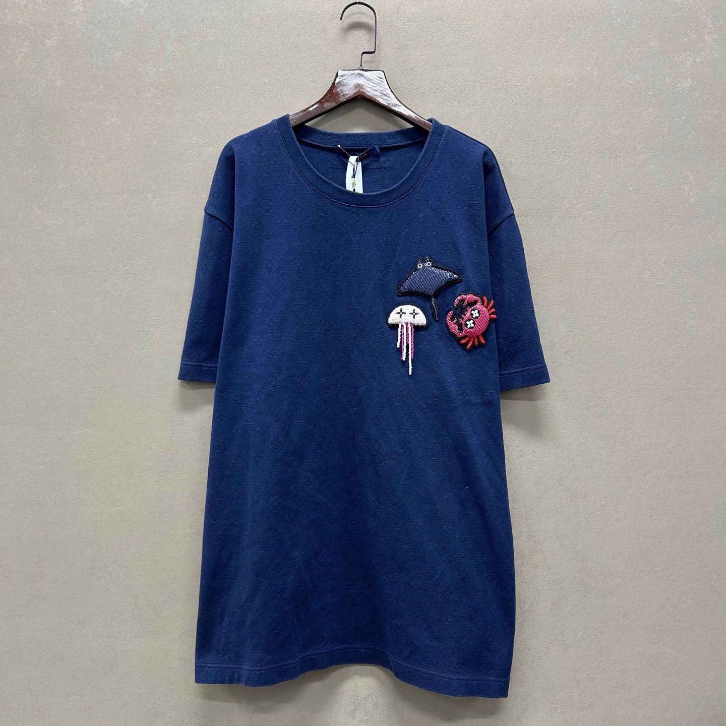 Louis Vuitton LV Ocean Animal Beaded All-Over Print T-Shirt XL Size US XL / EU 56 / 4 - 1 Thumbnail