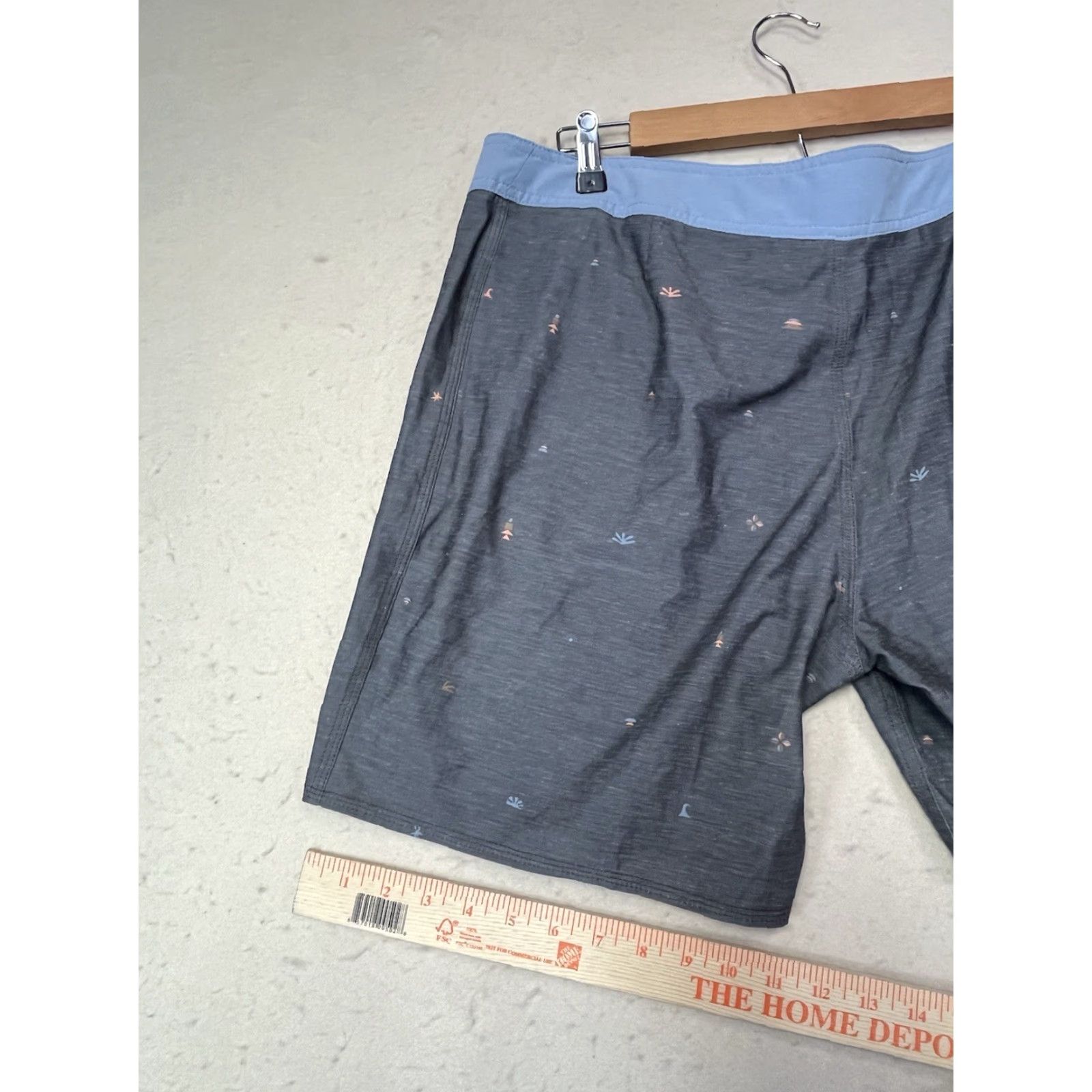 Quiksilver Quicksilver VTG Quicksilver Board Shorts Mens 34 Swim Trunks Surfer Blue Gray Multicolor Geometric Drawstring (Regular) Mens Size US 34 / EU 50 - 7 Thumbnail