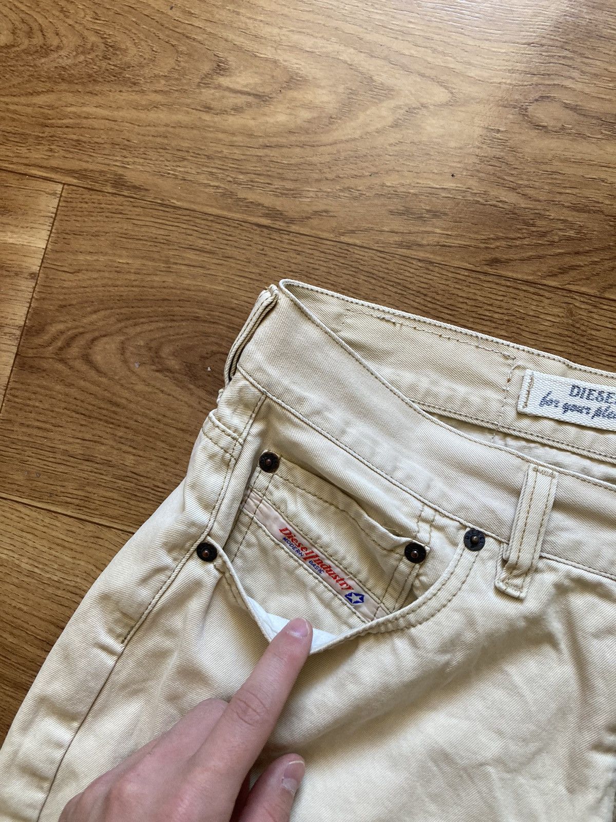 Diesel × Vintage Vintage diesel industries denim shorts 34 M / L y2k 90’s Size US 34 / EU 50 - 6 Thumbnail