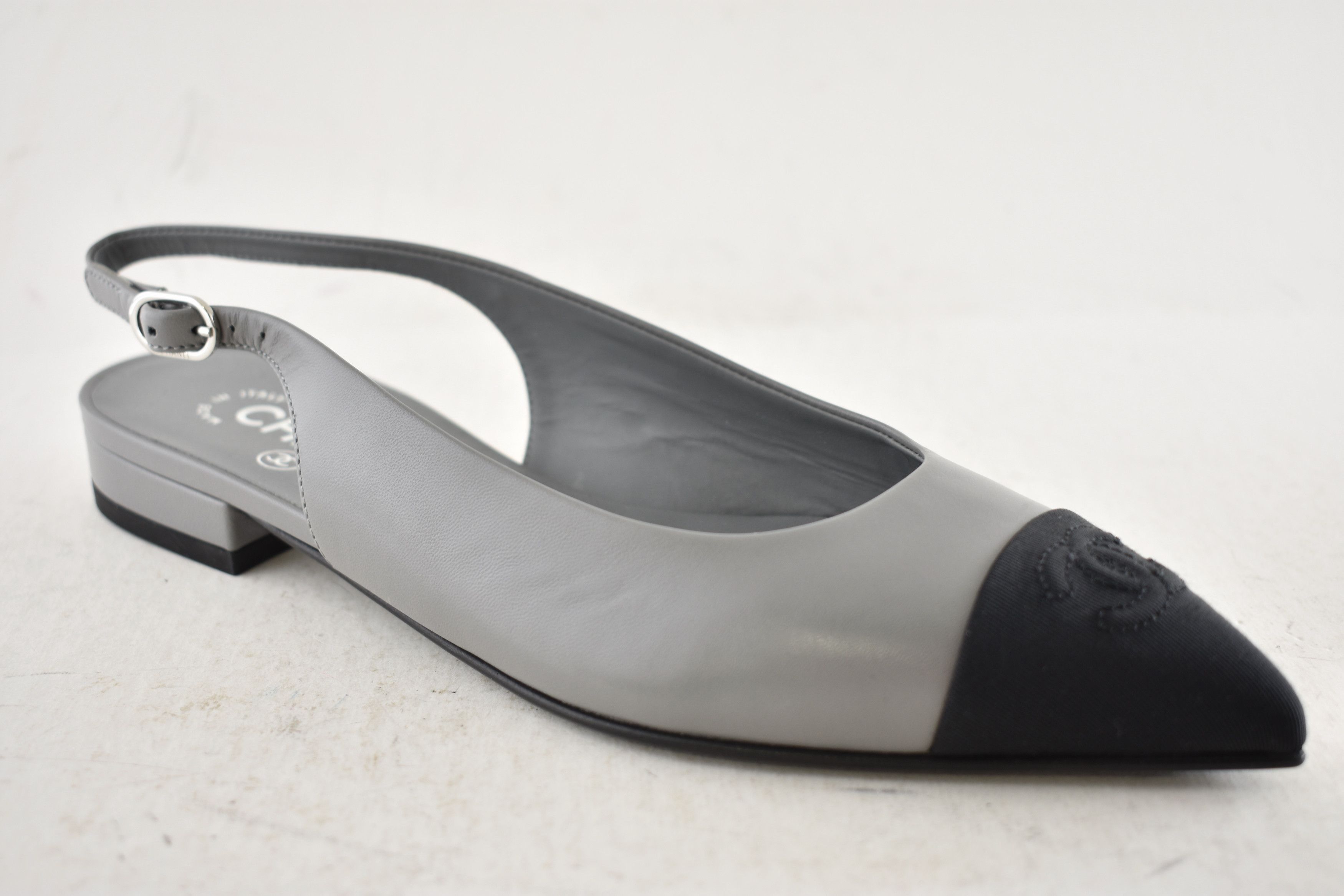 Chanel Chanel 24A Black CC Slingback Pointed Toe Ballet Flat 36c Size US 6 / IT 36 - 5 Thumbnail