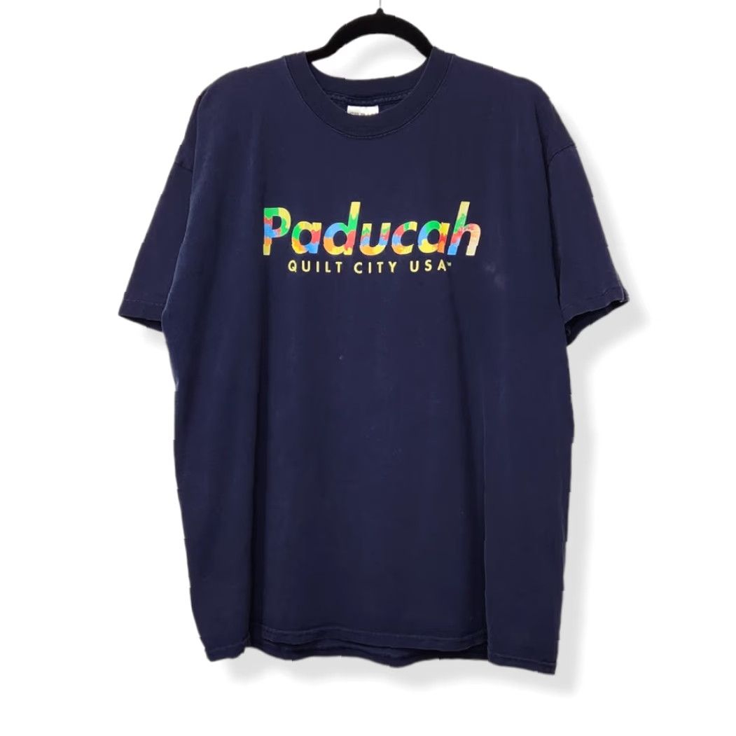 Vintage VINTAGE Paducah Quilt City USA Gildan XL Art Blue Shirt VTG Y2K Destination Unisex Adults XL Blue Shirt 90s Size US XL / EU 56 / 4 - 2 Thumbnail