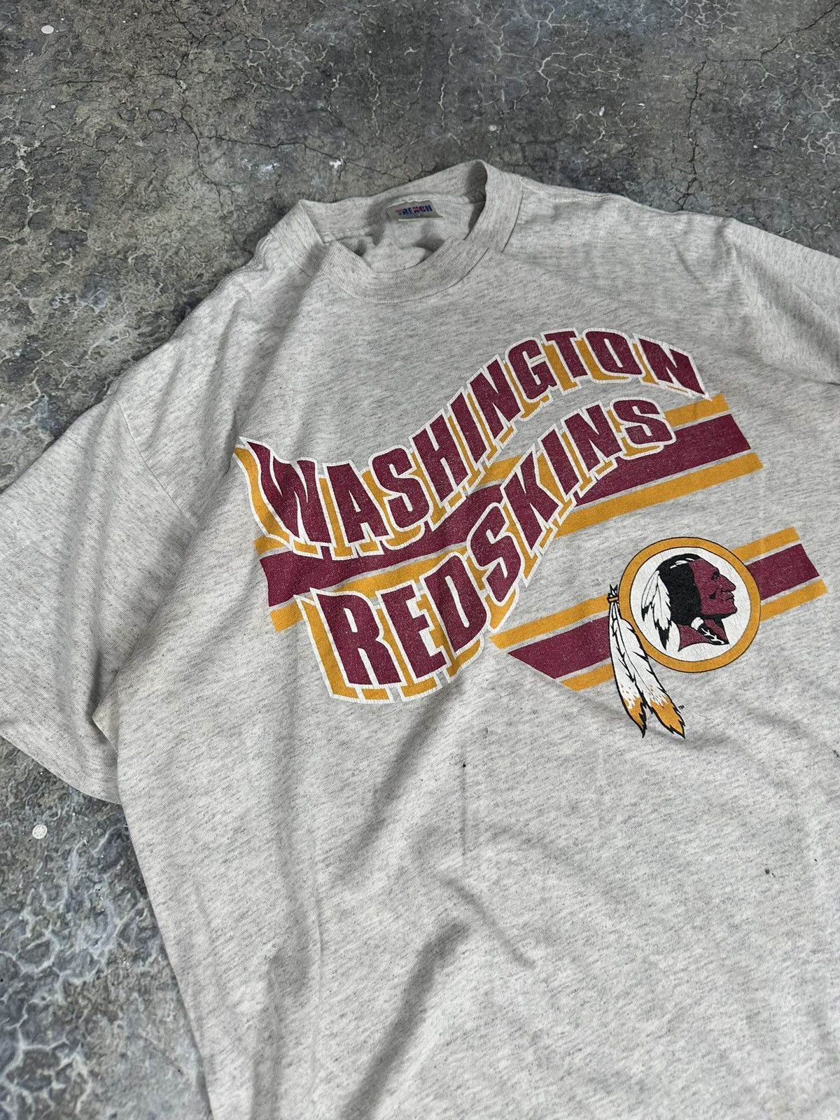 Vintage Vintage Cropped Washington Redskins Tee Size US L / EU 52-54 / 3 - 3 Thumbnail