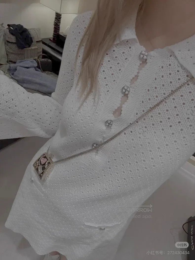 Chanel Chanel 24P white hollow lapel long-sleeved knitted dress Size XS / US 0-2 / IT 36-38 - 8 Thumbnail