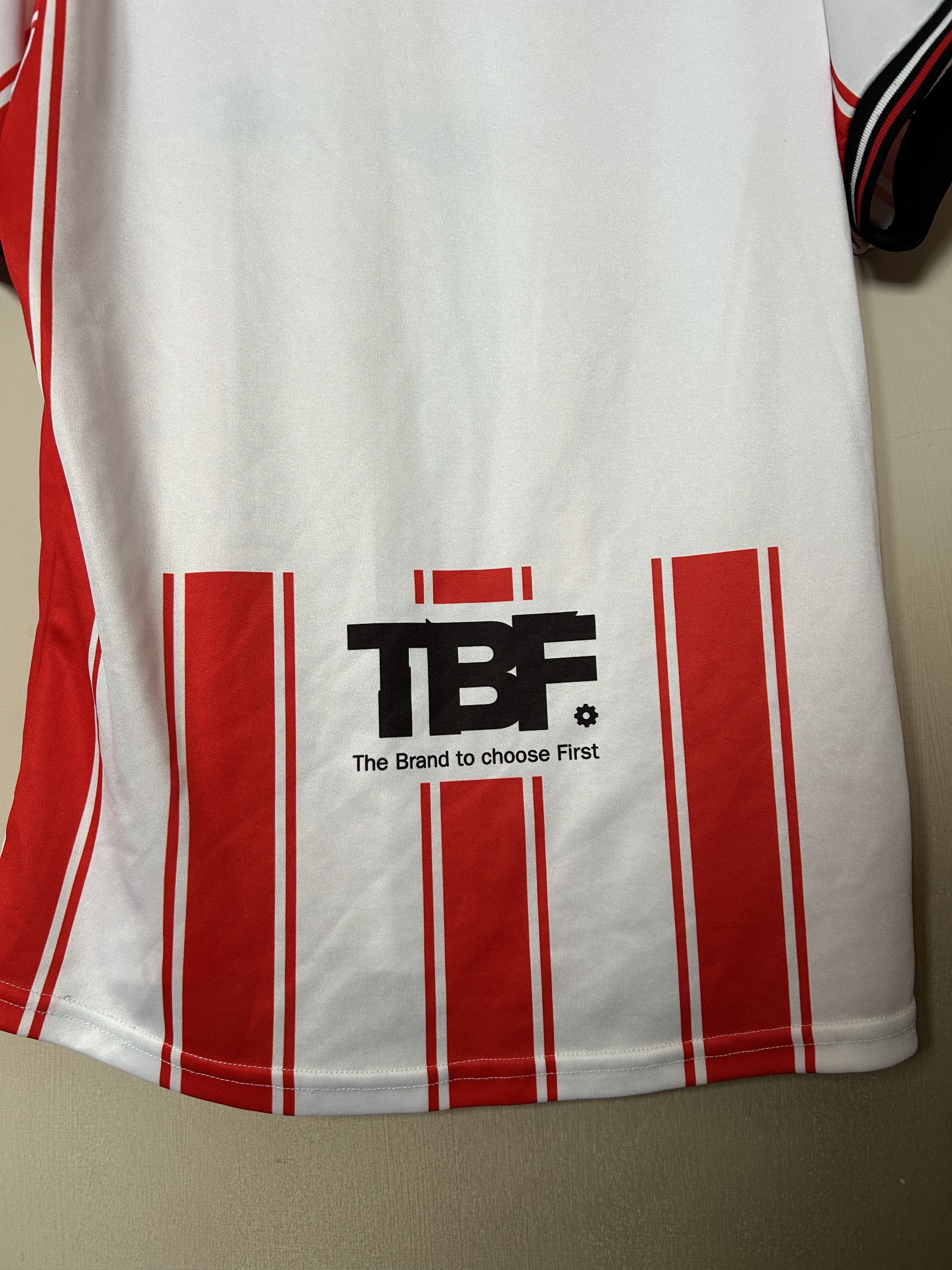 O'Neills DERRY CITY F.C. Ireland - O'Neills - 2024 - M - UNIQUE Size US M / EU 48-50 / 2 - 3 Thumbnail