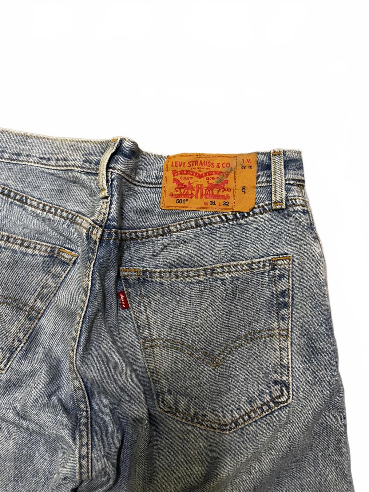 Designer Men's Straight Leg Jeans - Light Wash Denim Size 31" - 5 Thumbnail