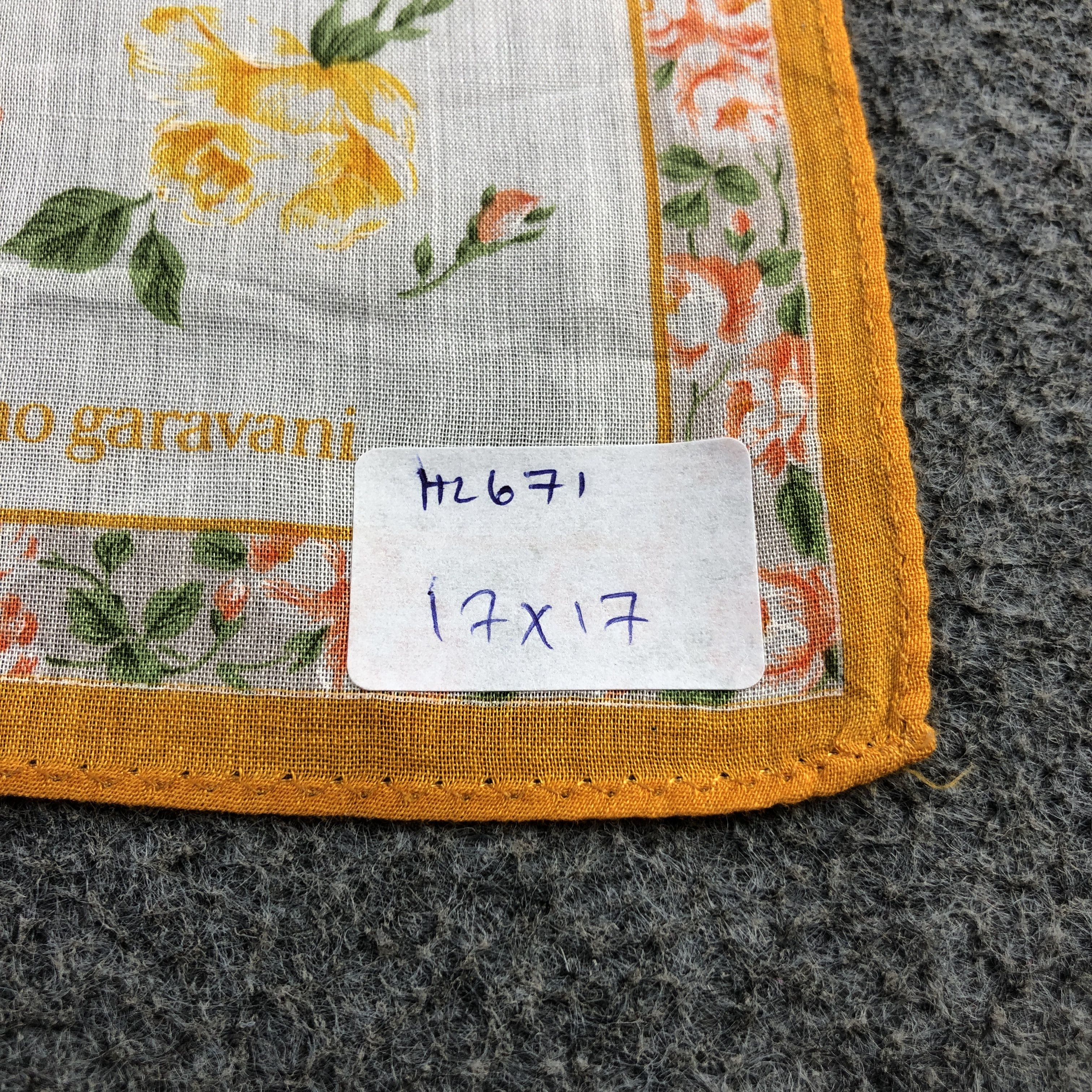 Vintage Valentino Garavani Handkerchief Neckerchief Bandana H2671 Size ONE SIZE - 6 Thumbnail