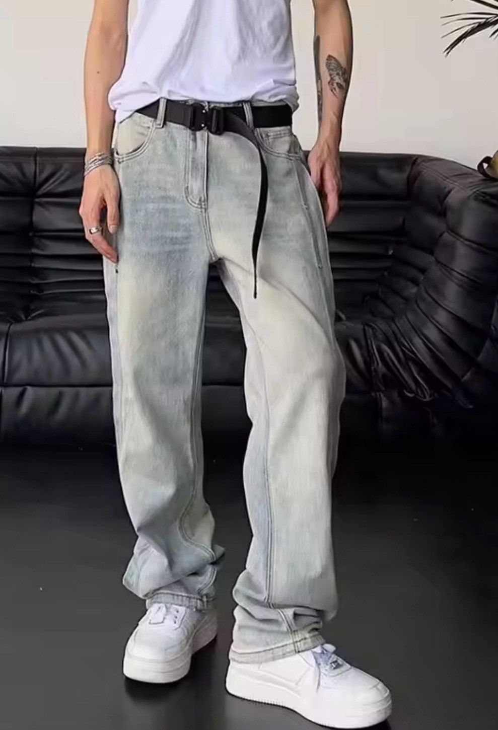 Japanese Brand Grunge Style Denim Jeans - Light Wash - Authentic Urban Look Size US 28 / EU 44 - 13 Thumbnail