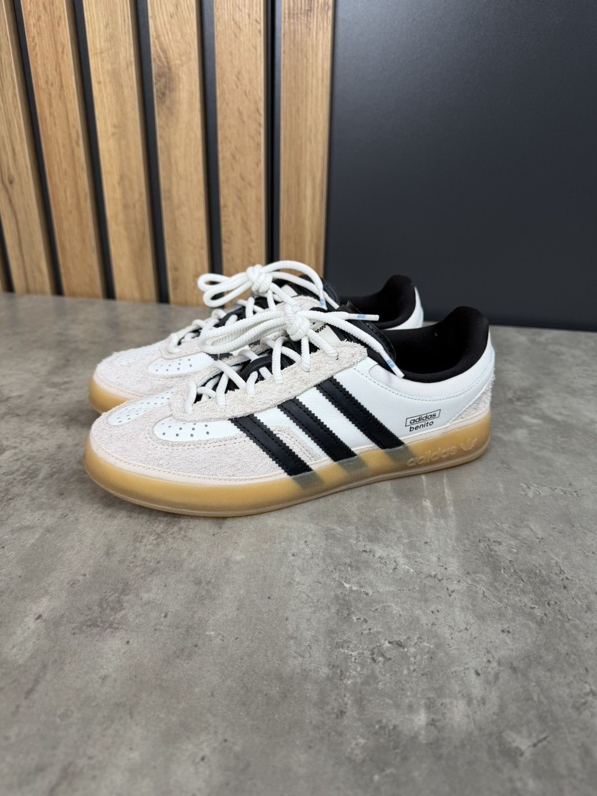 adidas gazelle silver green womens adidas Originals Samba OG Grey / White main image 0
