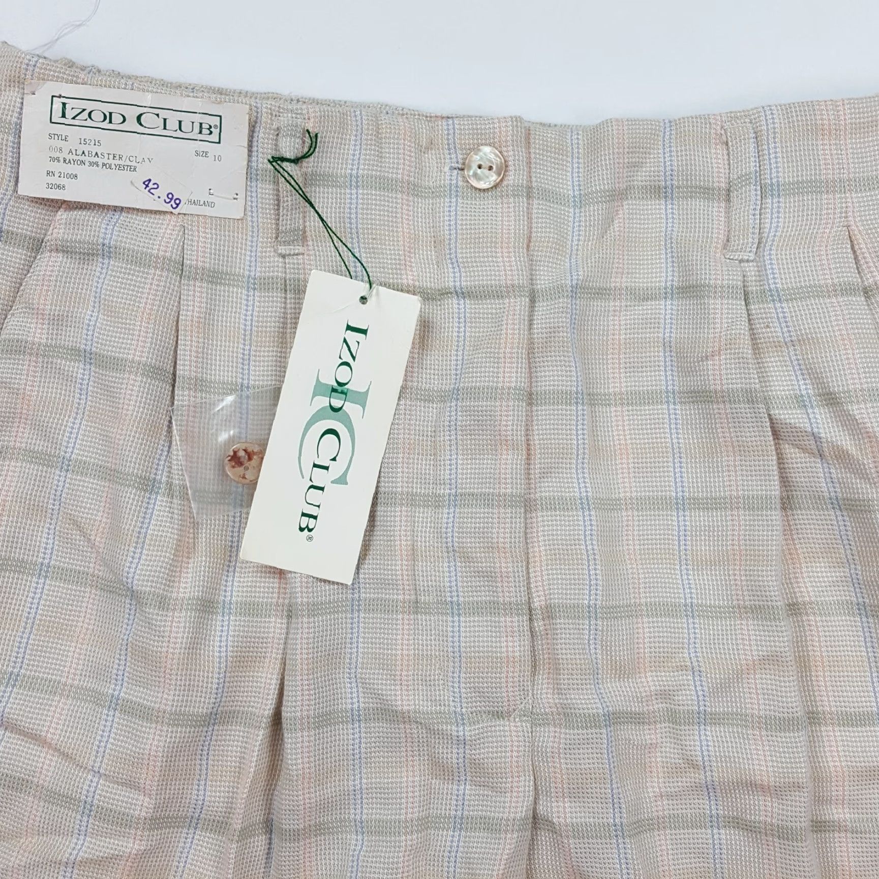 Izod IZOD Club Pleated Front Beige Plaid Women's Size 10 Retro Outdoor Shorts Chino Tennis Preppy Size 29" - 2 Thumbnail