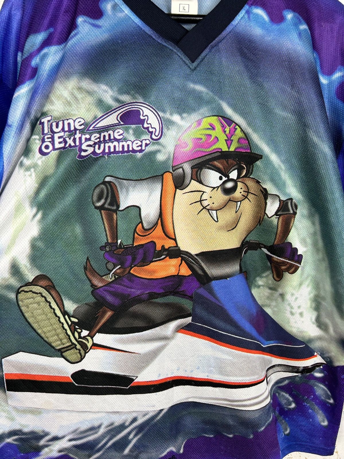 Warner Bros 90s Warner Bros 1999 Tune On Extreme Surf AOP Jersey Size L Size US L / EU 52-54 / 3 - 2 Thumbnail