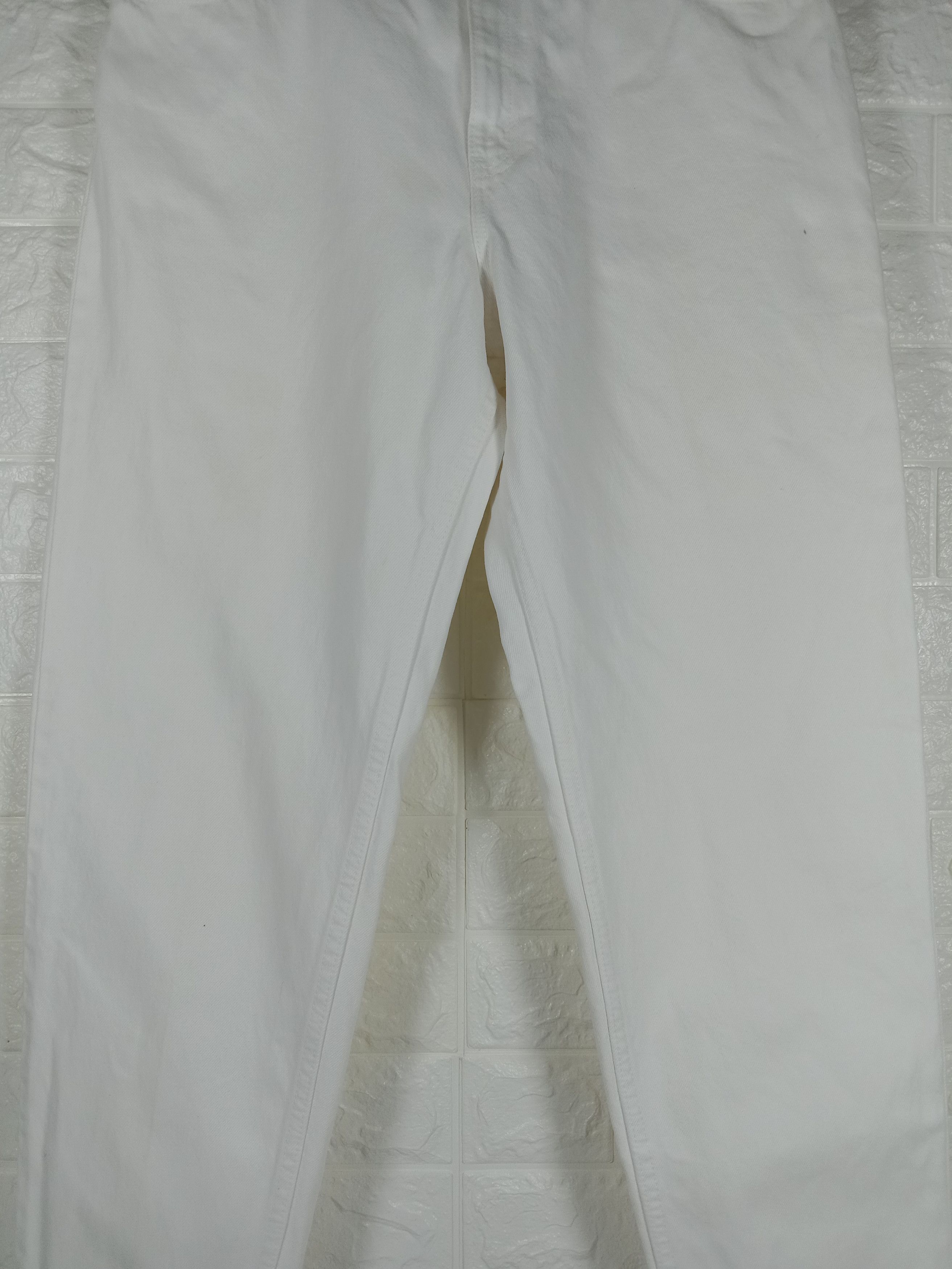 Vintage 90s Levi’s 551 Jeans Relaxed Fit White Denim