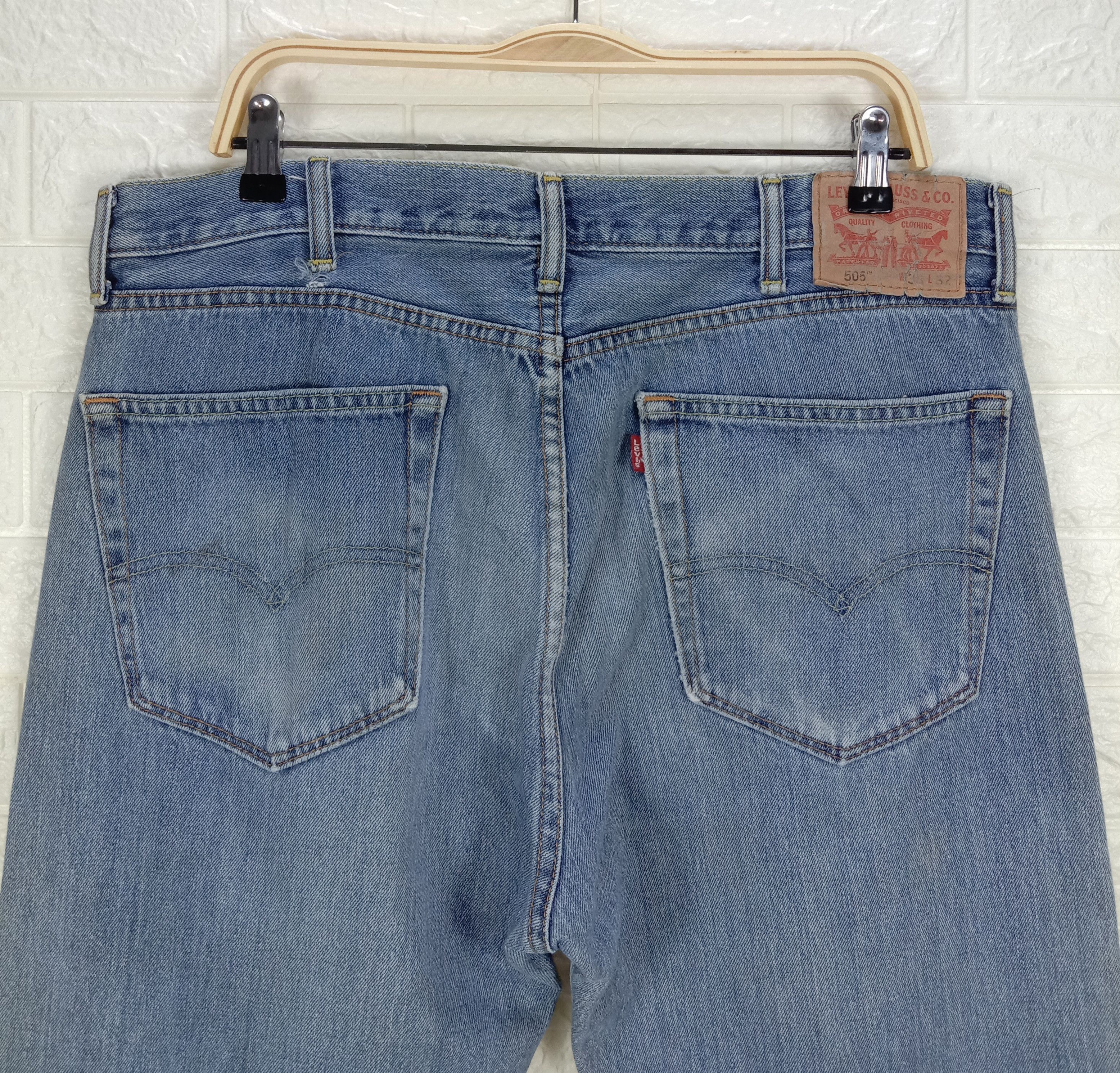 Levi's Vintage Levi's 505 Jeans Blue Wash Distressed Denim Size US 38 / EU 54 - 6 Thumbnail