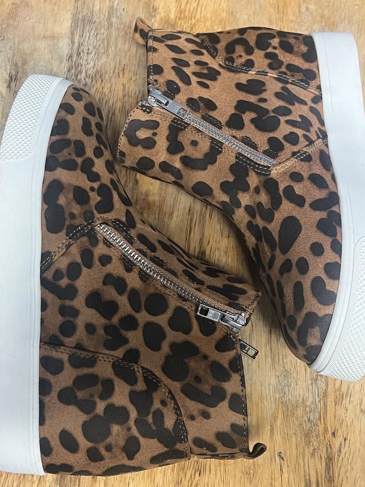 Other Time And Tru Women 8 faux suede Leopard Print Bootie Zippers Size US 8 / IT 38 - 6 Thumbnail