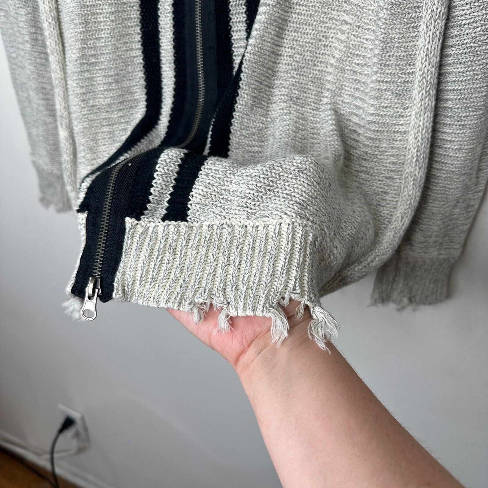 Vintage Havana Havana Gray Black Stripe Distressed Sweater Zip Back SM Size S / US 4 / IT 40 - 6 Thumbnail
