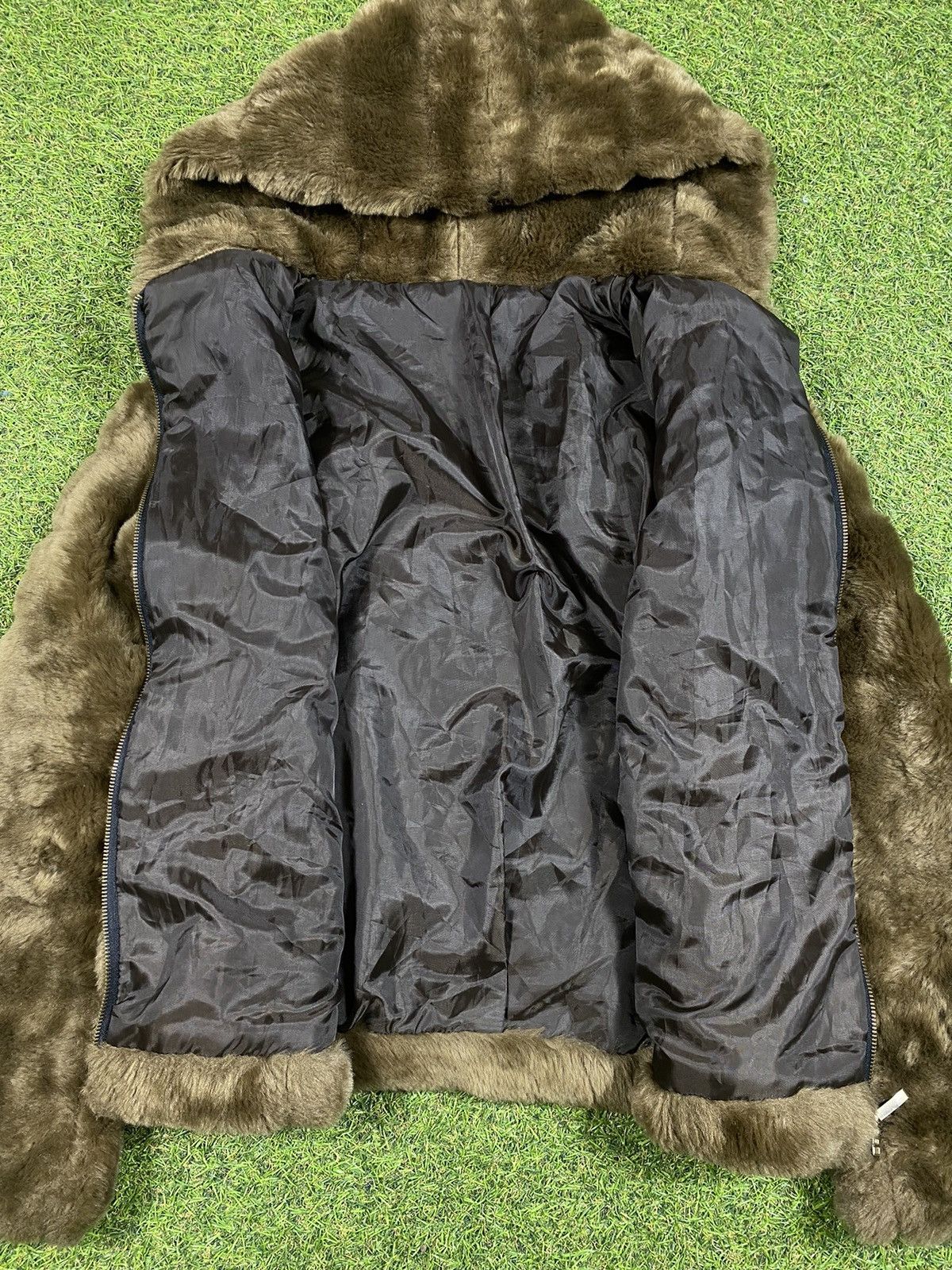 Japanese Brand × Vintage Vintage Y2K Fur Faux zip up hoodie Japanese streetwear style Size S / US 4 / IT 40 - 2 Thumbnail