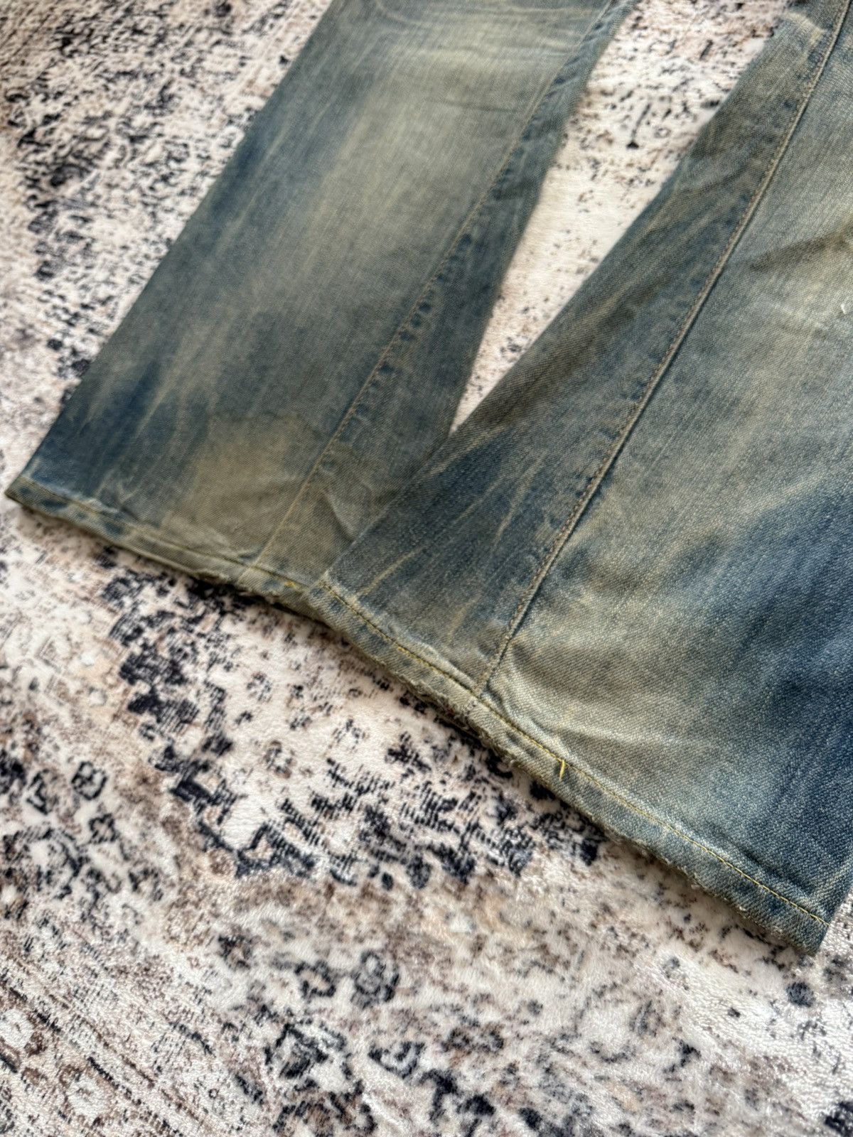 Le Grande Bleu (L.G.B.) Edwin Tokyo Mud Wash Distressed Flared Jeans Size US 36 / EU 52 - 16 Thumbnail