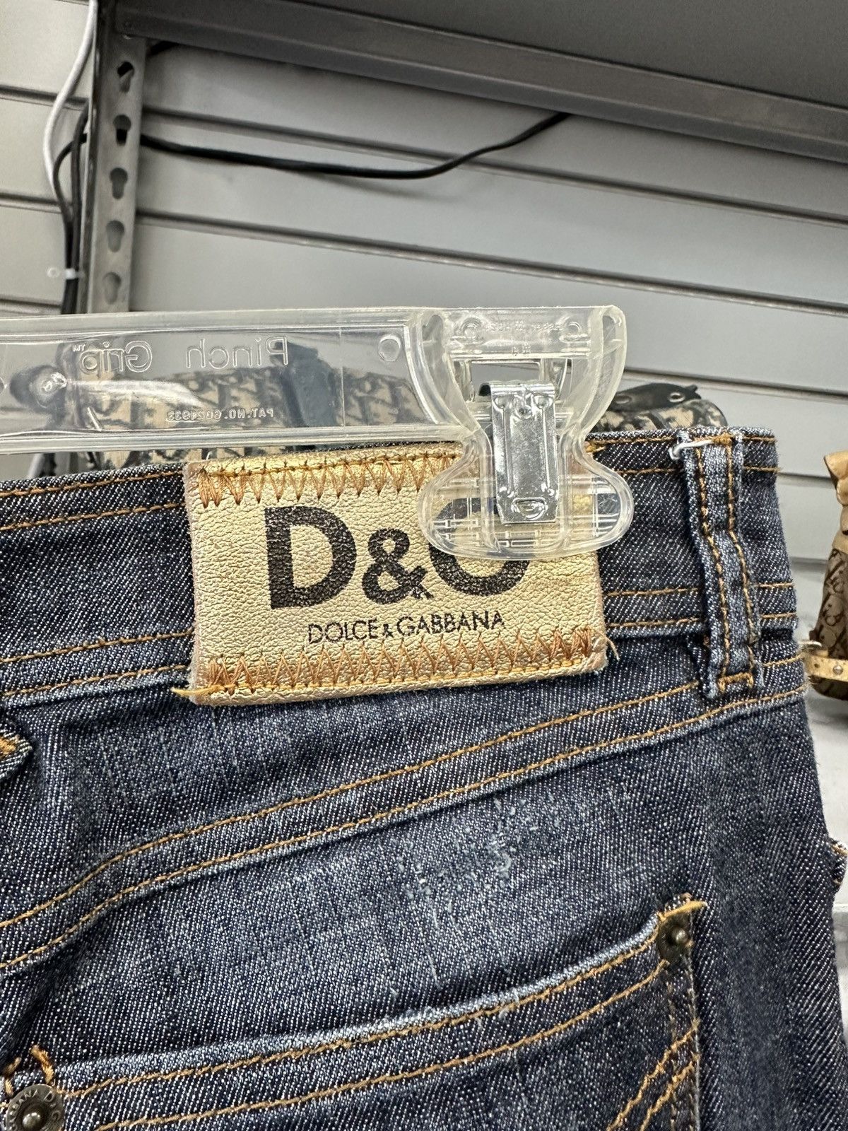 Dolce & Gabbana D&G SLIM DENIM LOGO SHORTS JORTS Size 26" / US 2 / IT 38 - 7 Thumbnail