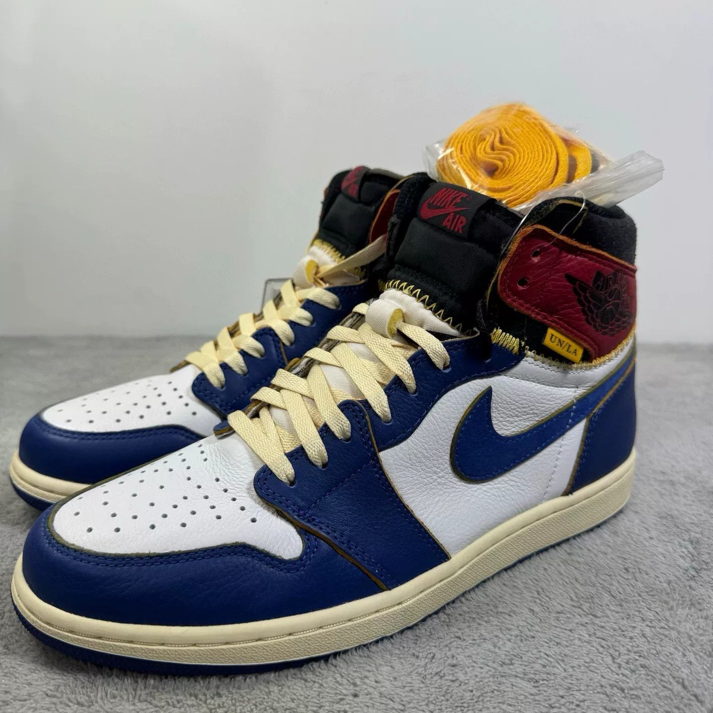 Nike Nike Black Lowtop Sneakers 44 Men Size US 10.5 / EU 43-44 - 1 Thumbnail