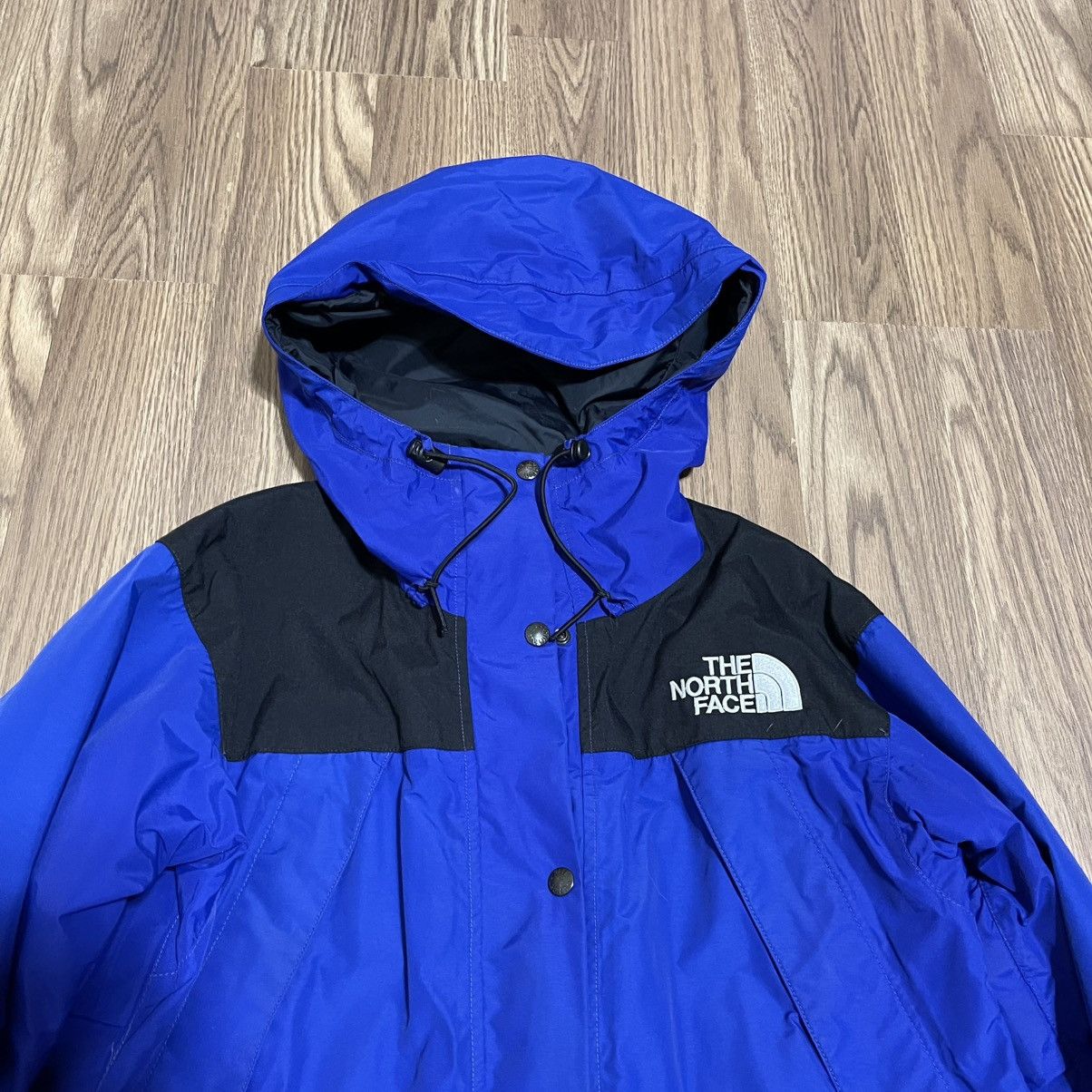 The North Face Vintage The North Face Gortex Womens Jacket Sz Medium Blue Size M / US 6-8 / IT 42-44 - 3 Thumbnail