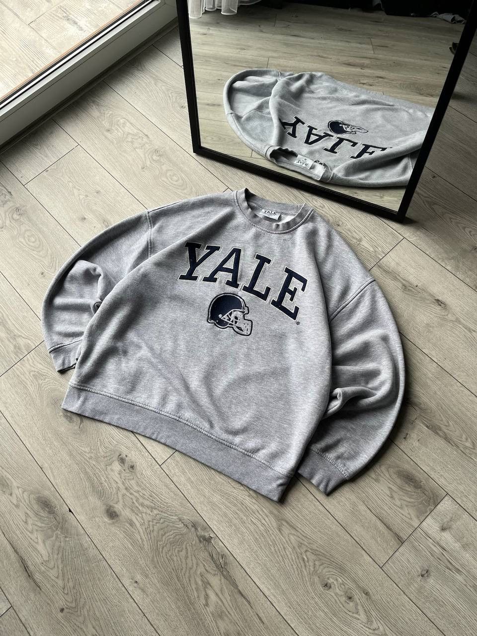 Vintage Vintage Yale Boxy Sweatshirt Y2K M Size US M / EU 48-50 / 2 - 4 Thumbnail