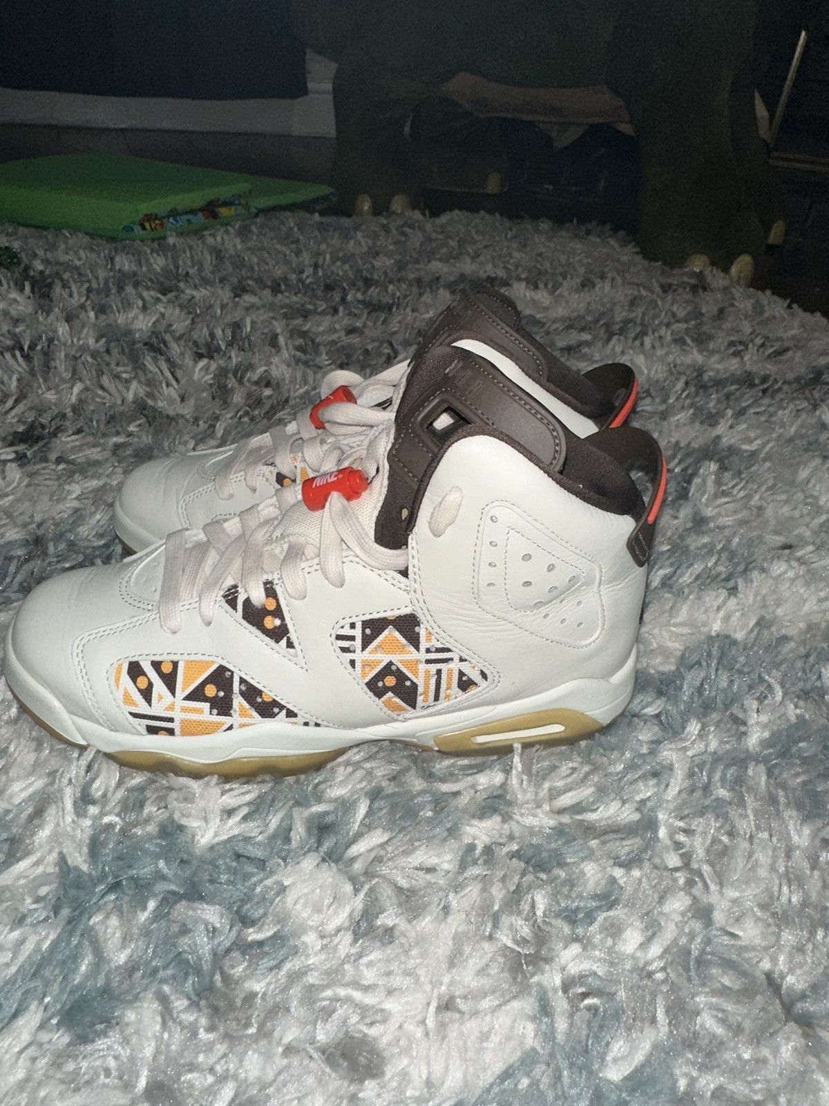 Jordan Brand Size 6.5Y Grade School - Jordan 6 Retro Quai 54 - Sail Gum Size US 6.5 / EU 39-40 - 6 Thumbnail
