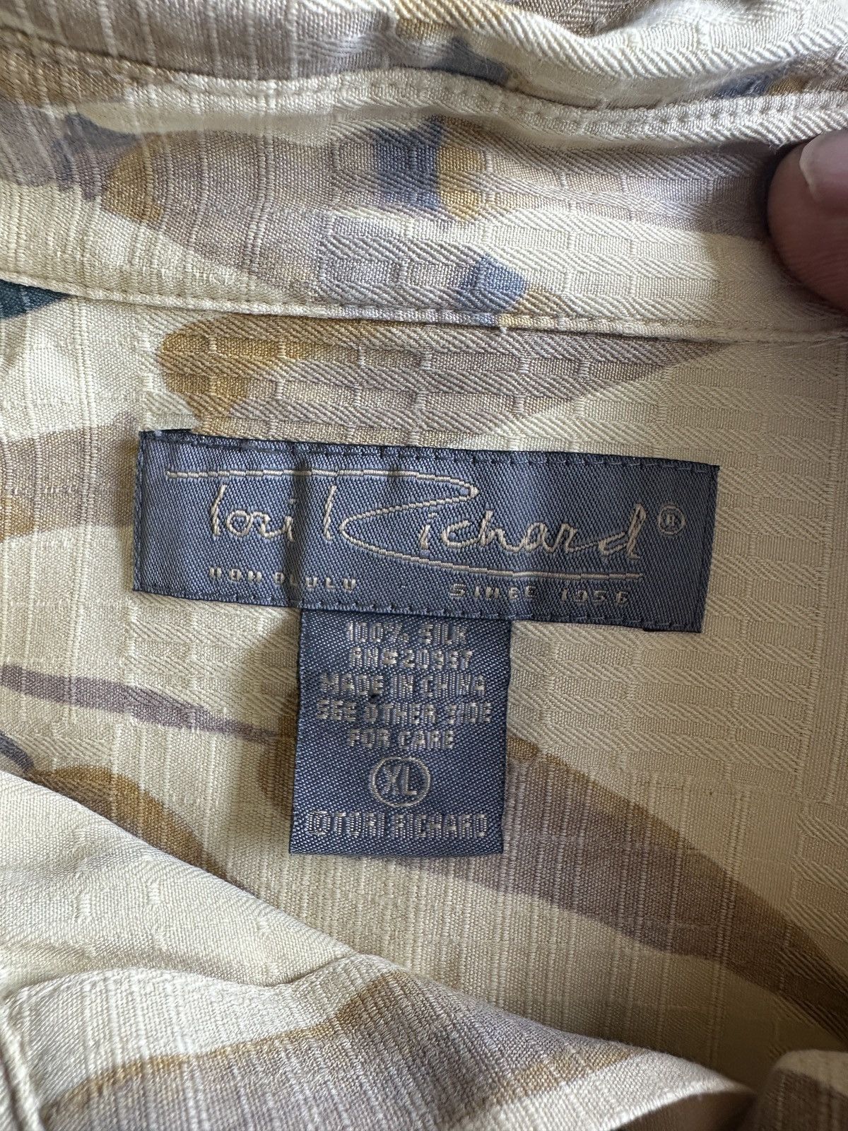 Tori Richard PreOwned Tori Richard Yellow Hawaiian Print Men's XL Size US XL / EU 56 / 4 - 4 Thumbnail