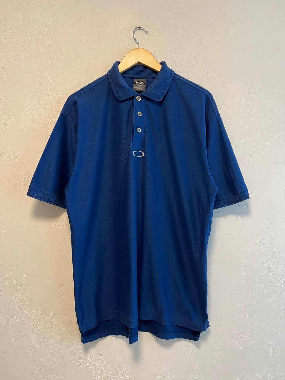 Oakley Vintage Oakley Center Logo Software T-Shirt Button Ups Size US S / EU 44-46 / 1 - 1 Thumbnail