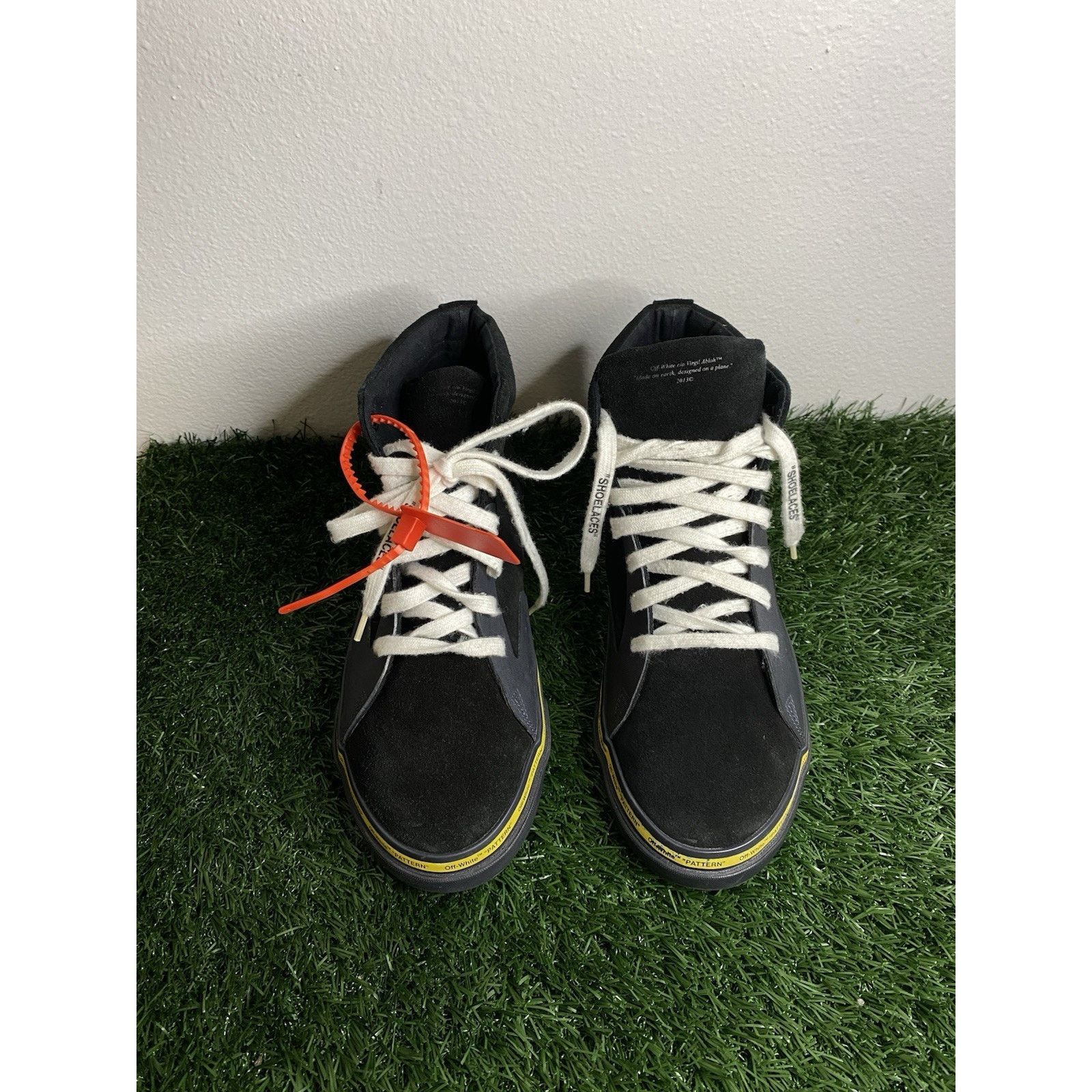 Off-White Off-White Vulc Sneaker Mid 'Black' | Size 43 EU ( 10 us ) Size US 10 / EU 43 - 9 Thumbnail