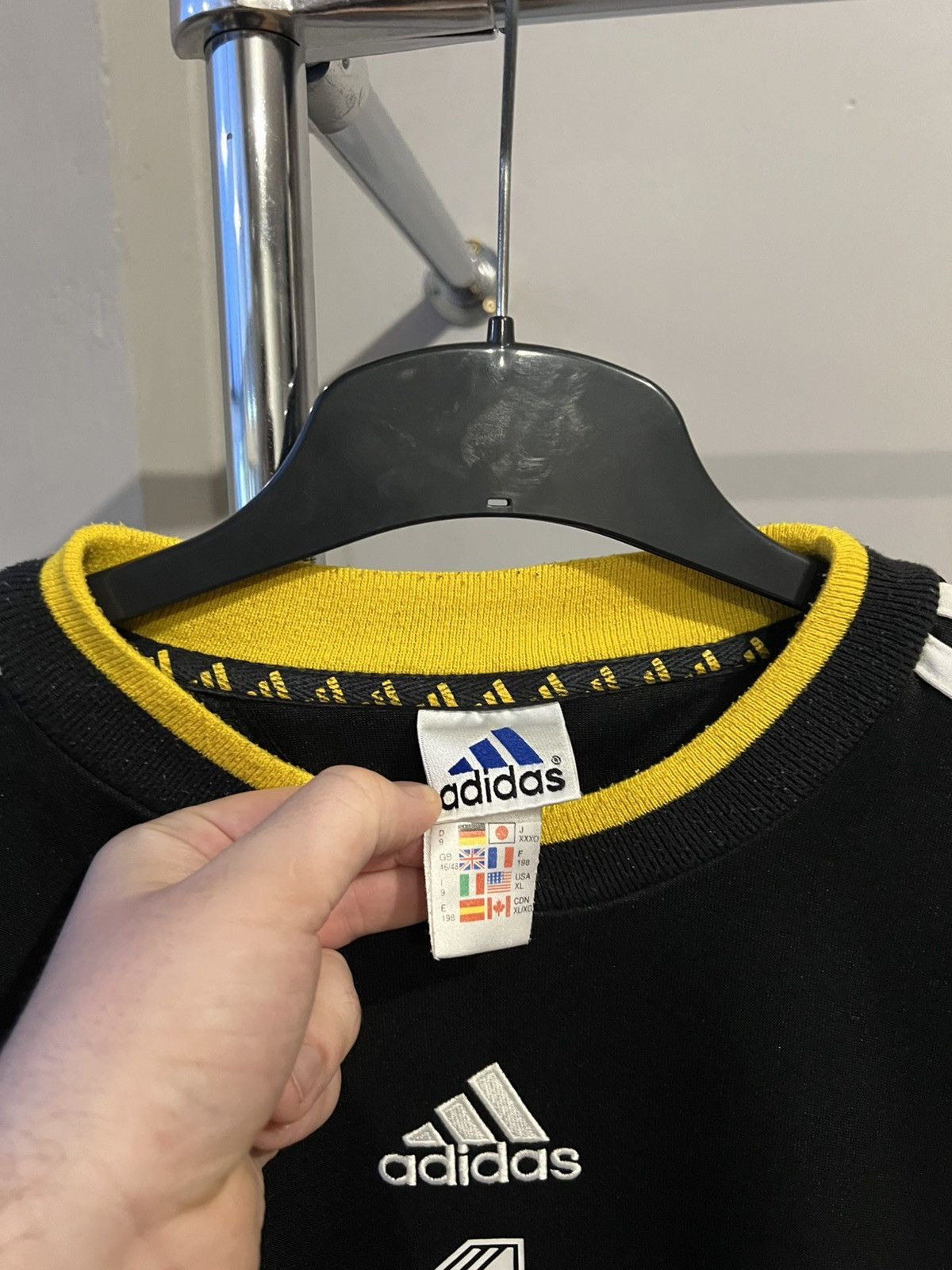 Adidas 1999 ADIDAS #1 GOALKEEPER SOCCER FOOTBALL SWEATSHIRT SIZE XL Size US XL / EU 56 / 4 - 6 Thumbnail