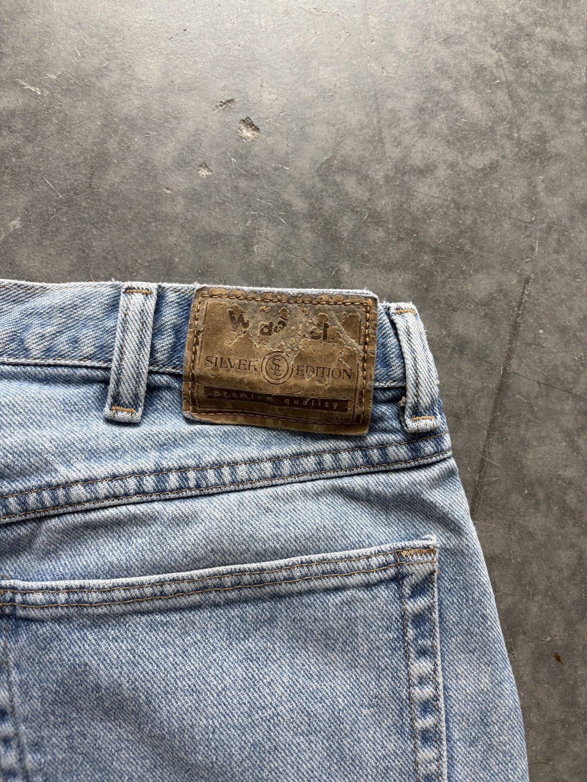Wrangler Vintage Y2K Wrangler Jean Shorts Distressed Painter Size US 34 / EU 50 - 7 Thumbnail