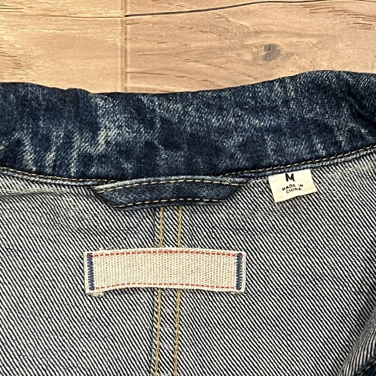 Uniqlo Uniqlo Blue Denim Jacket Distressed Womens Medium Size M / US 6-8 / IT 42-44 - 2 Thumbnail