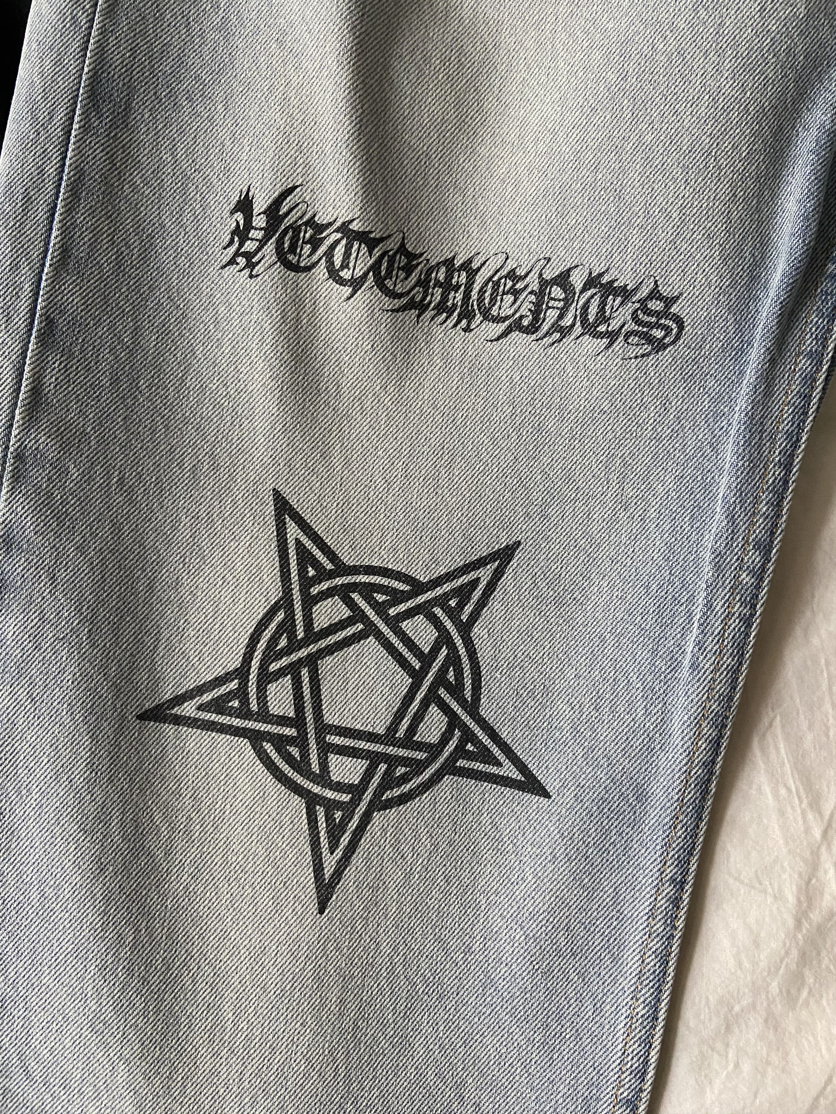 Vetements Vetements tattoo star light blue straight denim Size US 32 / EU 48 - 2 Thumbnail