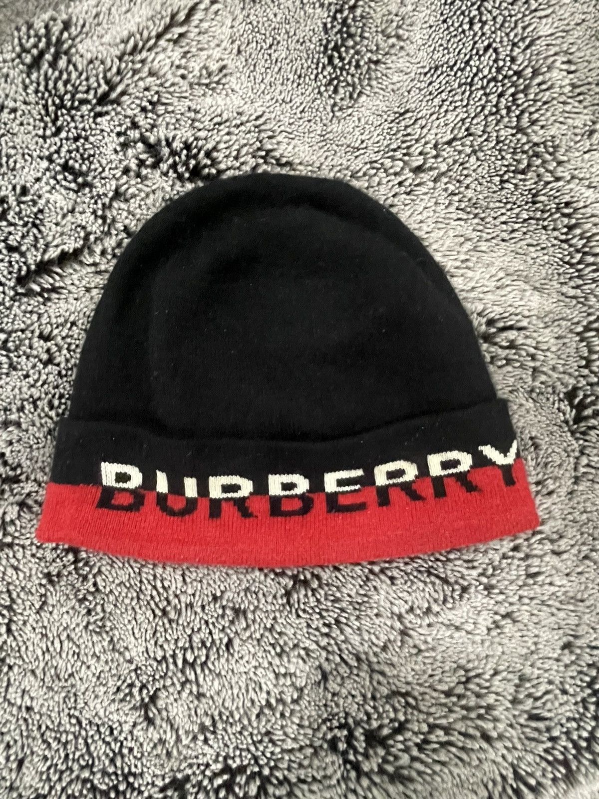 Burberry Burberry Cashmere Beanie Hat Size ONE SIZE - 1 Thumbnail